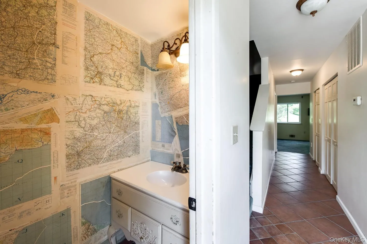 Powder room Powder room