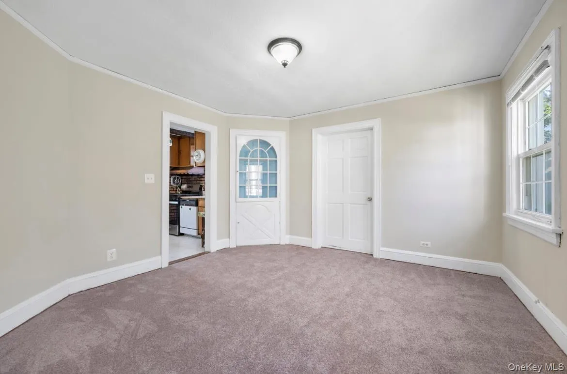 254 Lee Avenue, Yonkers, NY, 3 Bedrooms Bedrooms, 9 Rooms Rooms,1 BathroomBathrooms,Residential,For Rent,Lee,0,1010040 254 Lee Avenue, Yonkers, NY, 3 Bedrooms Bedrooms, 9 Rooms Rooms,1 BathroomBathrooms,Residential,For Rent,Lee,0,1010040