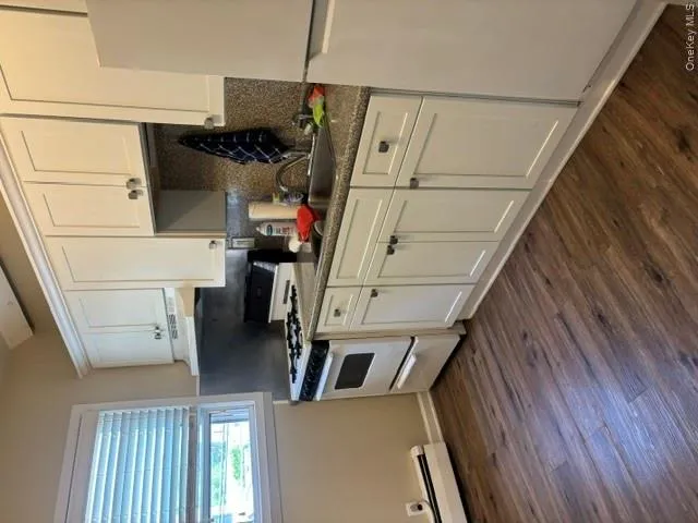 283 Houston Avenue, North Hempstead, NY, 1 Bedroom Bedrooms, 4 Rooms Rooms,1 BathroomBathrooms,Residential Lease,For Rent,Houston,0,1010046 283 Houston Avenue, North Hempstead, NY, 1 Bedroom Bedrooms, 4 Rooms Rooms,1 BathroomBathrooms,Residential Lease,For Rent,Houston,0,1010046