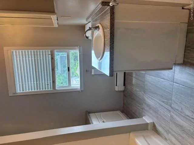 283 Houston Avenue, North Hempstead, NY, 1 Bedroom Bedrooms, 4 Rooms Rooms,1 BathroomBathrooms,Residential Lease,For Rent,Houston,0,1010046 283 Houston Avenue, North Hempstead, NY, 1 Bedroom Bedrooms, 4 Rooms Rooms,1 BathroomBathrooms,Residential Lease,For Rent,Houston,0,1010046