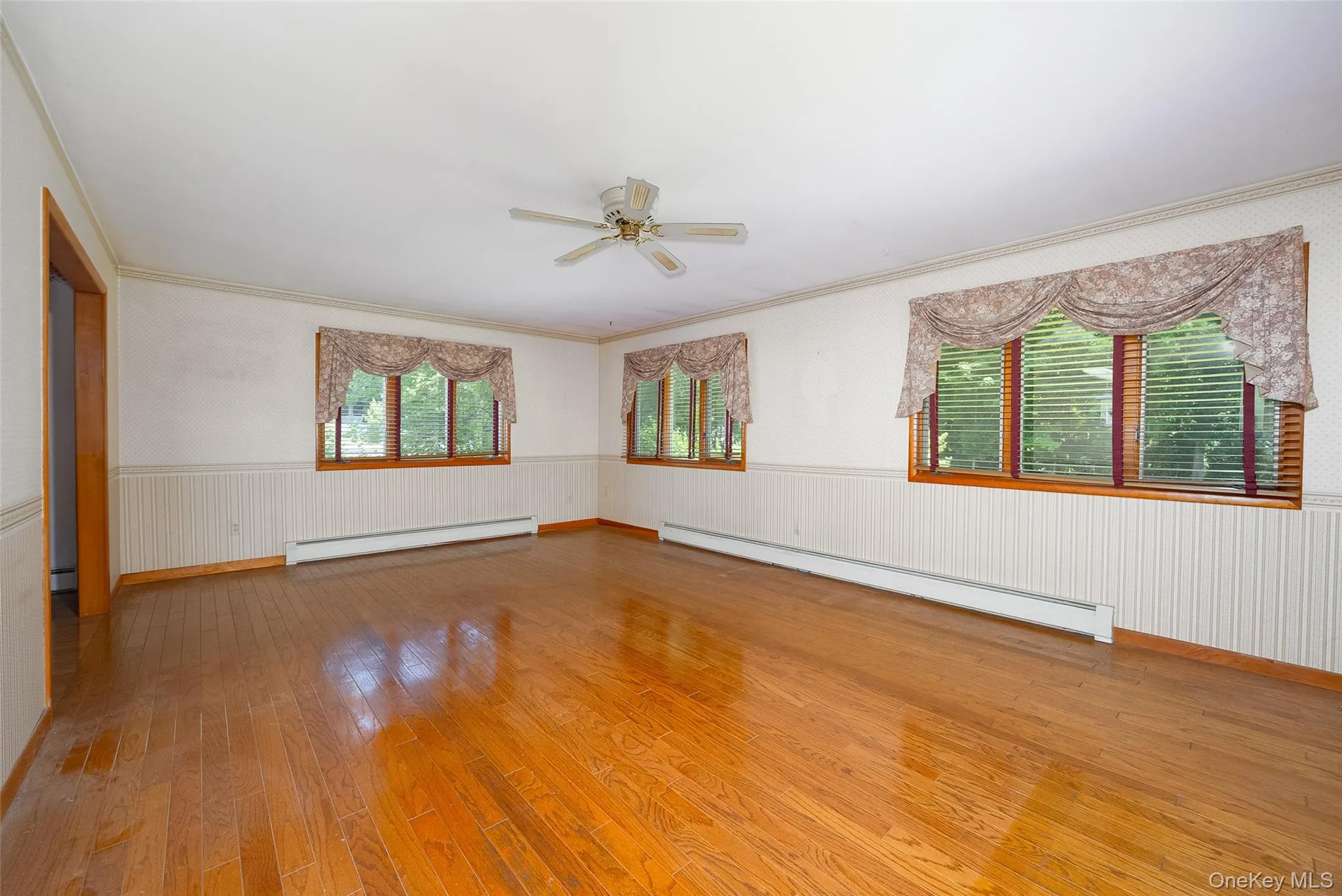 89 Edgehill Drive, Wappinger, NY, 3 Bedrooms Bedrooms, 10 Rooms Rooms,1 BathroomBathrooms,Residential,For Rent,Edgehill,0,1010047 89 Edgehill Drive, Wappinger, NY, 3 Bedrooms Bedrooms, 10 Rooms Rooms,1 BathroomBathrooms,Residential,For Rent,Edgehill,0,1010047
