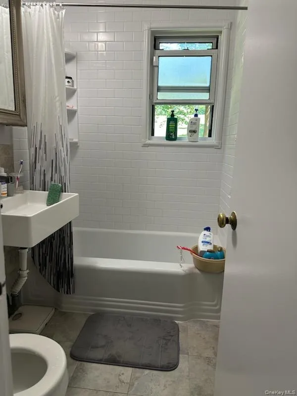 193 Buckhout Street, Greenburgh, NY, 2 Bedrooms Bedrooms, 4 Rooms Rooms,1 BathroomBathrooms,Residential,For Rent,Buckhout,0,1010053 193 Buckhout Street, Greenburgh, NY, 2 Bedrooms Bedrooms, 4 Rooms Rooms,1 BathroomBathrooms,Residential,For Rent,Buckhout,0,1010053