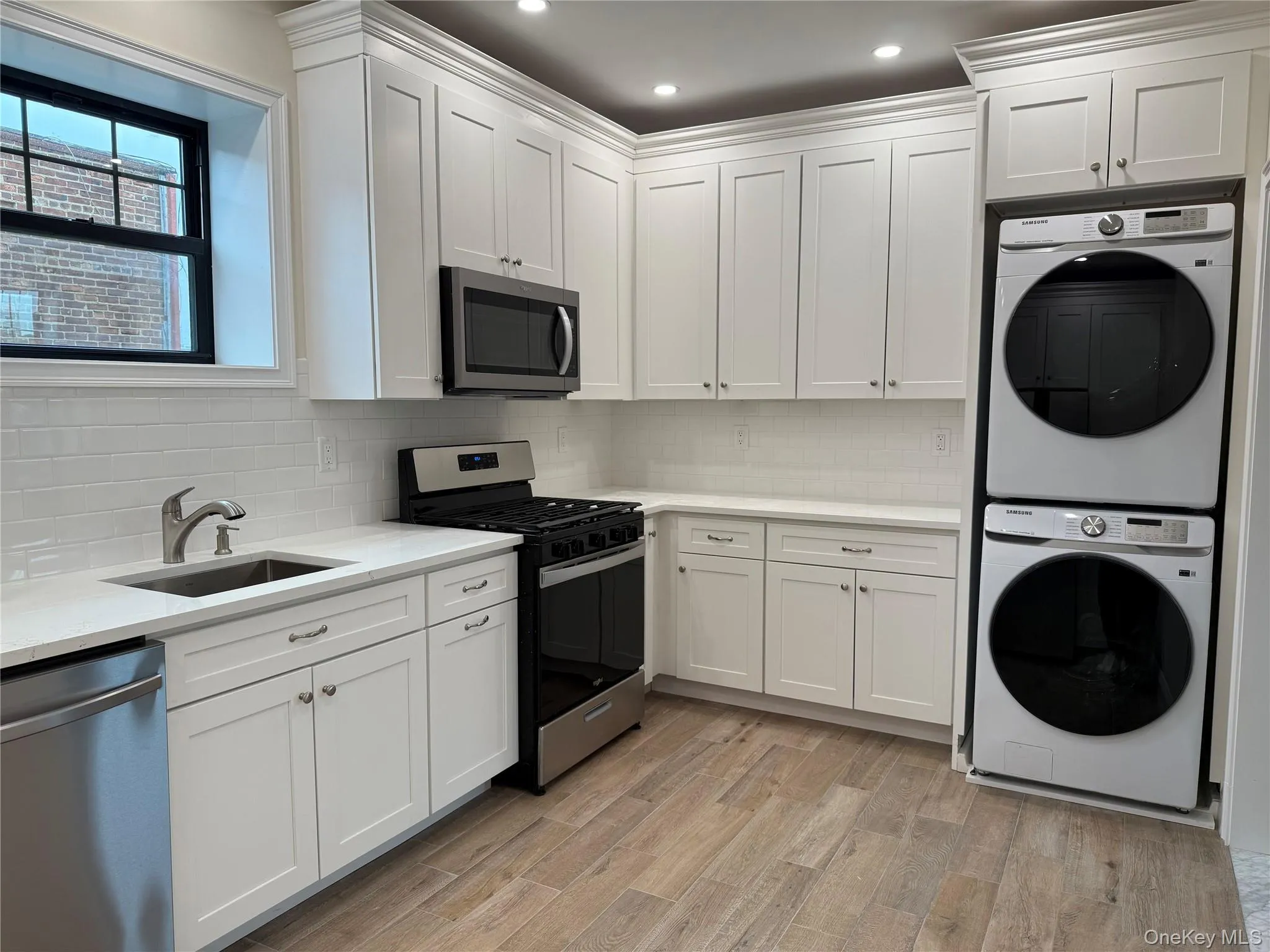 162 2nd Street, Hempstead, NY, 2 Bedrooms Bedrooms, 4 Rooms Rooms,1 BathroomBathrooms,Residential Lease,For Rent,2nd,0,1010054 162 2nd Street, Hempstead, NY, 2 Bedrooms Bedrooms, 4 Rooms Rooms,1 BathroomBathrooms,Residential Lease,For Rent,2nd,0,1010054
