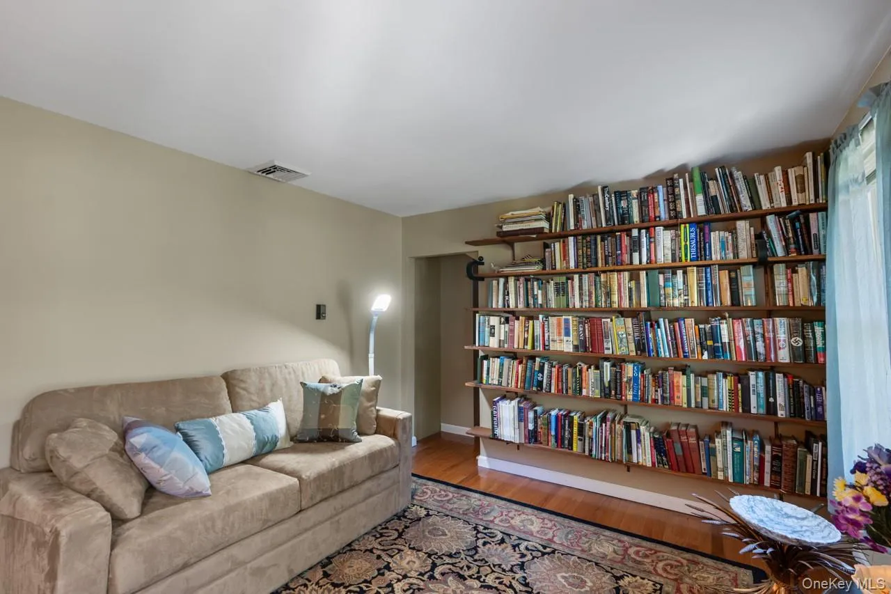 The closet area is behind the bookshelves! The closet area is behind the bookshelves!
