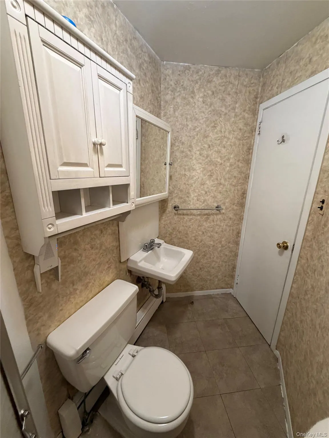 15 Ingersoll Street, Huntington, NY, 1 Bedroom Bedrooms, 4 Rooms Rooms,1 BathroomBathrooms,Residential Lease,For Rent,Ingersoll,0,1010063 15 Ingersoll Street, Huntington, NY, 1 Bedroom Bedrooms, 4 Rooms Rooms,1 BathroomBathrooms,Residential Lease,For Rent,Ingersoll,0,1010063