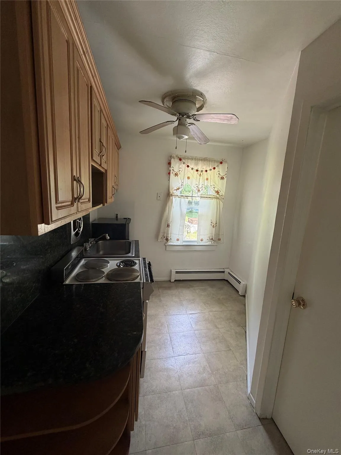 15 Ingersoll Street, Huntington, NY, 1 Bedroom Bedrooms, 4 Rooms Rooms,1 BathroomBathrooms,Residential Lease,For Rent,Ingersoll,0,1010063 15 Ingersoll Street, Huntington, NY, 1 Bedroom Bedrooms, 4 Rooms Rooms,1 BathroomBathrooms,Residential Lease,For Rent,Ingersoll,0,1010063
