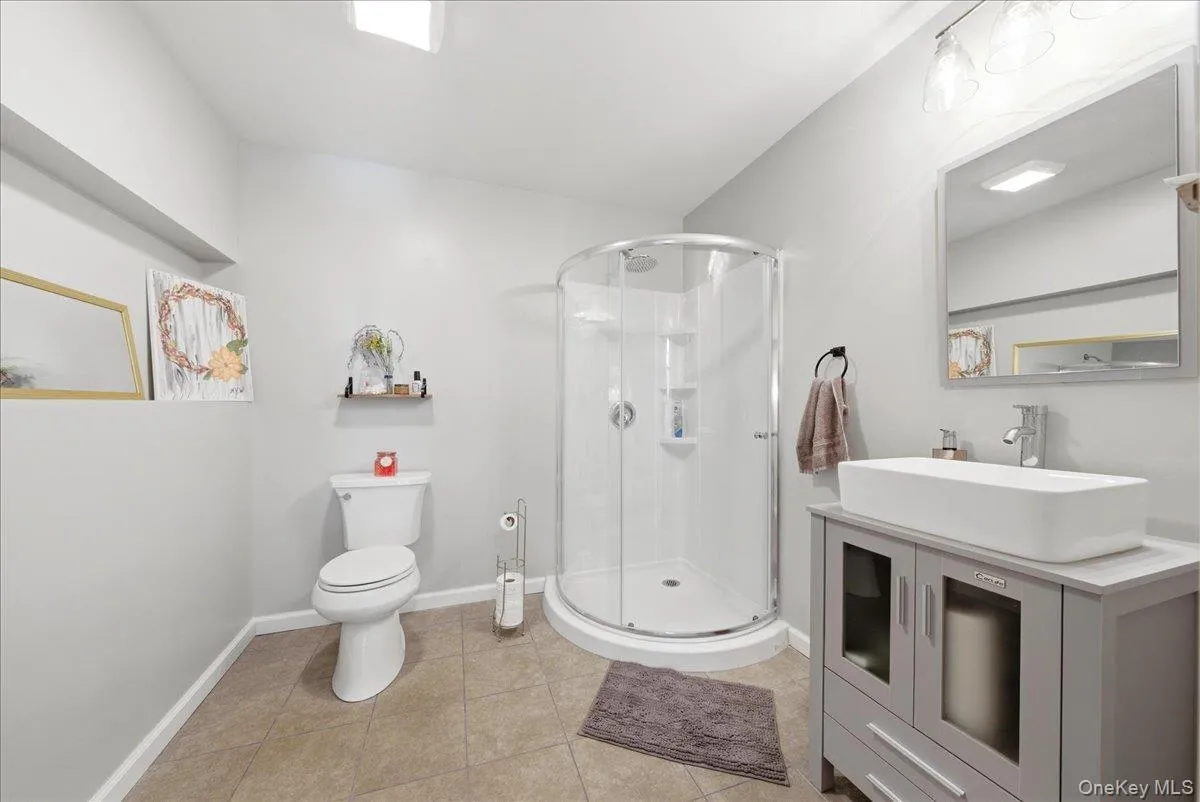 5 Gleneagles Court, Monroe, NY, 5 Bedrooms Bedrooms, 9 Rooms Rooms,3 BathroomsBathrooms,Residential,For Rent,Gleneagles,0,KEY1010068 5 Gleneagles Court, Monroe, NY, 5 Bedrooms Bedrooms, 9 Rooms Rooms,3 BathroomsBathrooms,Residential,For Rent,Gleneagles,0,KEY1010068
