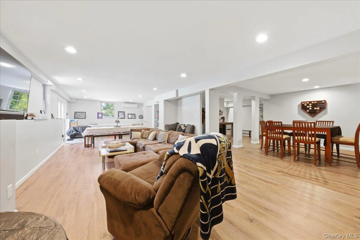 5 Gleneagles Court, Monroe, NY, 5 Bedrooms Bedrooms, 9 Rooms Rooms,3 BathroomsBathrooms,Residential,For Rent,Gleneagles,0,KEY1010068 5 Gleneagles Court, Monroe, NY, 5 Bedrooms Bedrooms, 9 Rooms Rooms,3 BathroomsBathrooms,Residential,For Rent,Gleneagles,0,KEY1010068