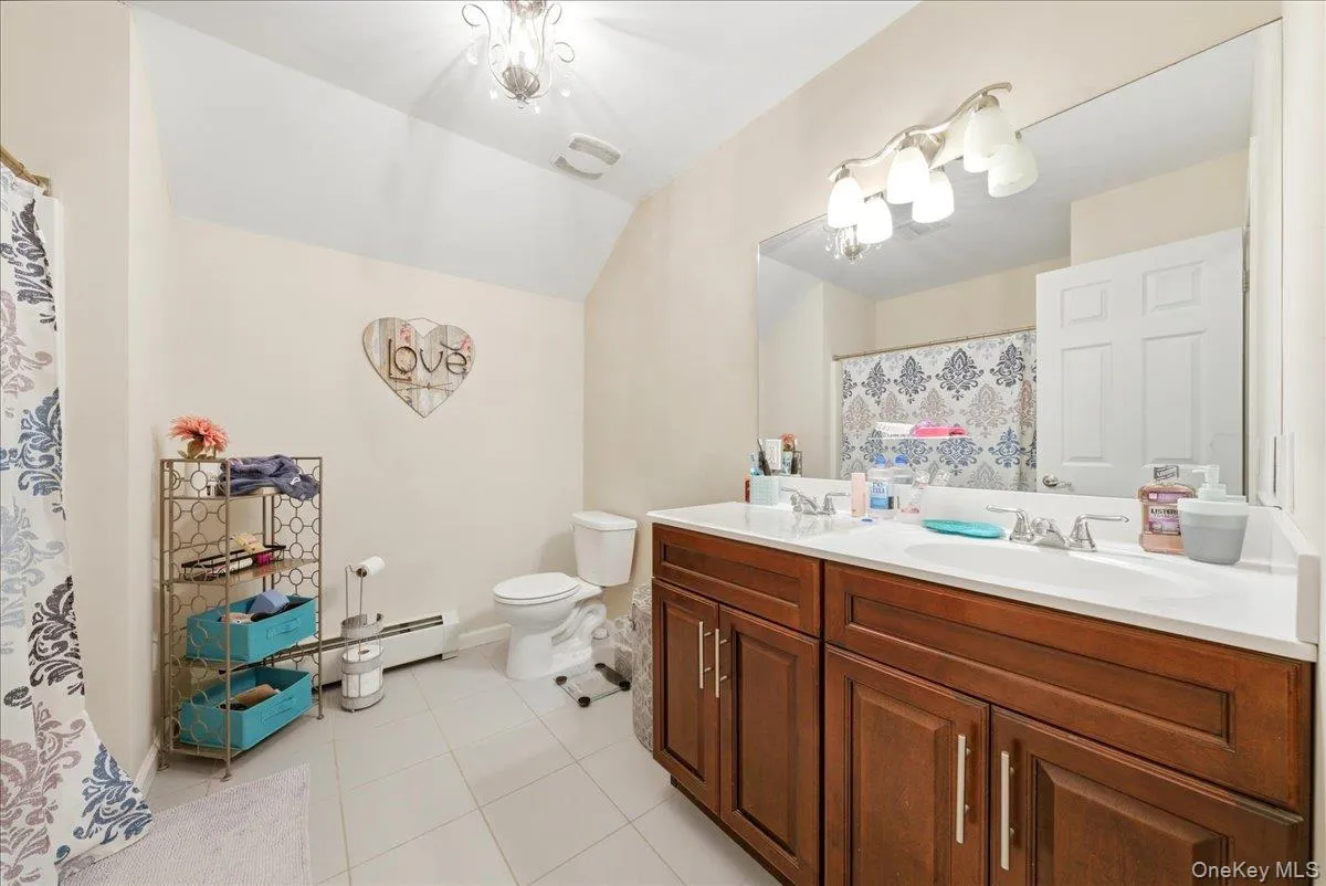 5 Gleneagles Court, Monroe, NY, 5 Bedrooms Bedrooms, 9 Rooms Rooms,3 BathroomsBathrooms,Residential,For Rent,Gleneagles,0,KEY1010068 5 Gleneagles Court, Monroe, NY, 5 Bedrooms Bedrooms, 9 Rooms Rooms,3 BathroomsBathrooms,Residential,For Rent,Gleneagles,0,KEY1010068