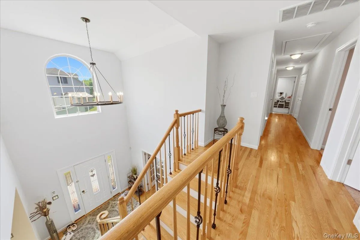 5 Gleneagles Court, Monroe, NY, 5 Bedrooms Bedrooms, 9 Rooms Rooms,3 BathroomsBathrooms,Residential,For Rent,Gleneagles,0,KEY1010068 5 Gleneagles Court, Monroe, NY, 5 Bedrooms Bedrooms, 9 Rooms Rooms,3 BathroomsBathrooms,Residential,For Rent,Gleneagles,0,KEY1010068