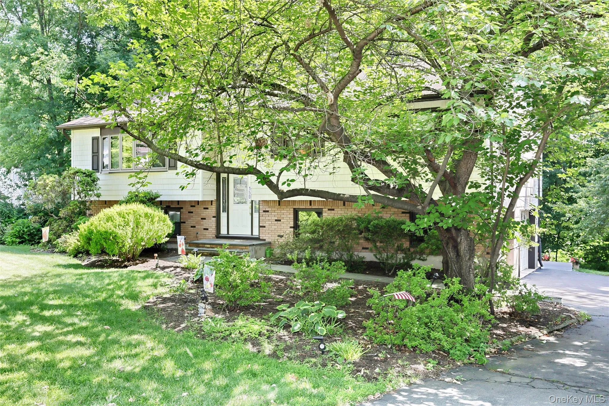 150 Schweizer Lane, Clarkstown, NY, 4 Bedrooms Bedrooms, 8 Rooms Rooms,2 BathroomsBathrooms,Residential,For Rent,Schweizer,0,1010071 150 Schweizer Lane, Clarkstown, NY, 4 Bedrooms Bedrooms, 8 Rooms Rooms,2 BathroomsBathrooms,Residential,For Rent,Schweizer,0,1010071