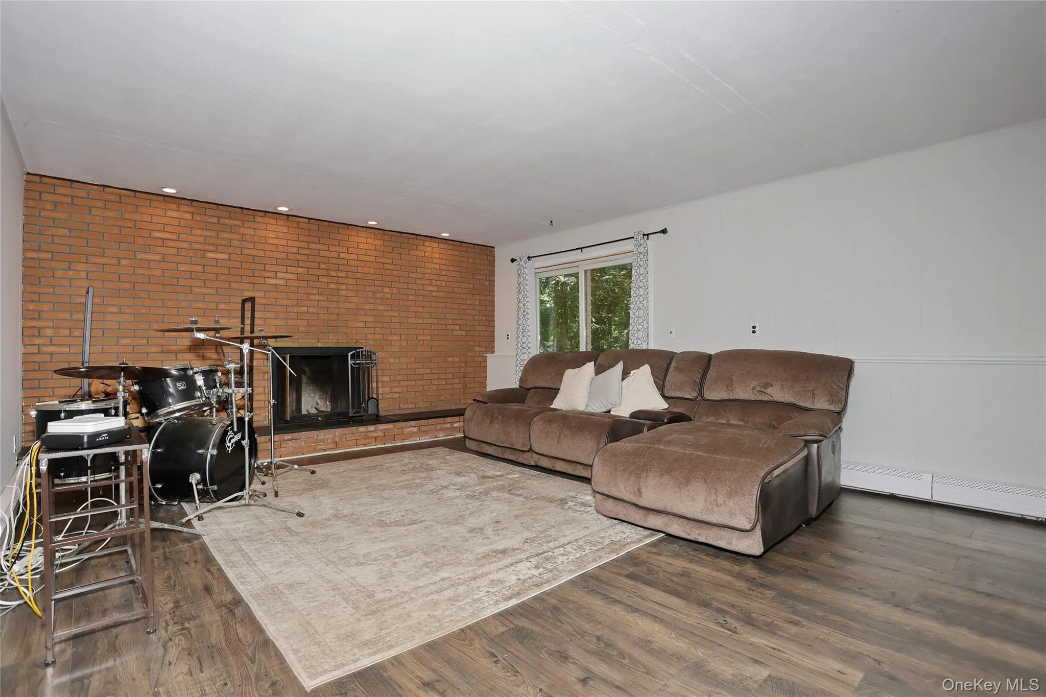 150 Schweizer Lane, Clarkstown, NY, 4 Bedrooms Bedrooms, 8 Rooms Rooms,2 BathroomsBathrooms,Residential,For Rent,Schweizer,0,1010071 150 Schweizer Lane, Clarkstown, NY, 4 Bedrooms Bedrooms, 8 Rooms Rooms,2 BathroomsBathrooms,Residential,For Rent,Schweizer,0,1010071