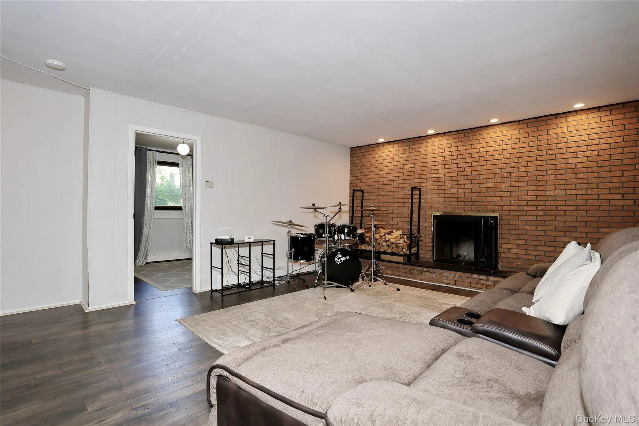 150 Schweizer Lane, Clarkstown, NY, 4 Bedrooms Bedrooms, 8 Rooms Rooms,2 BathroomsBathrooms,Residential,For Rent,Schweizer,0,1010071 150 Schweizer Lane, Clarkstown, NY, 4 Bedrooms Bedrooms, 8 Rooms Rooms,2 BathroomsBathrooms,Residential,For Rent,Schweizer,0,1010071