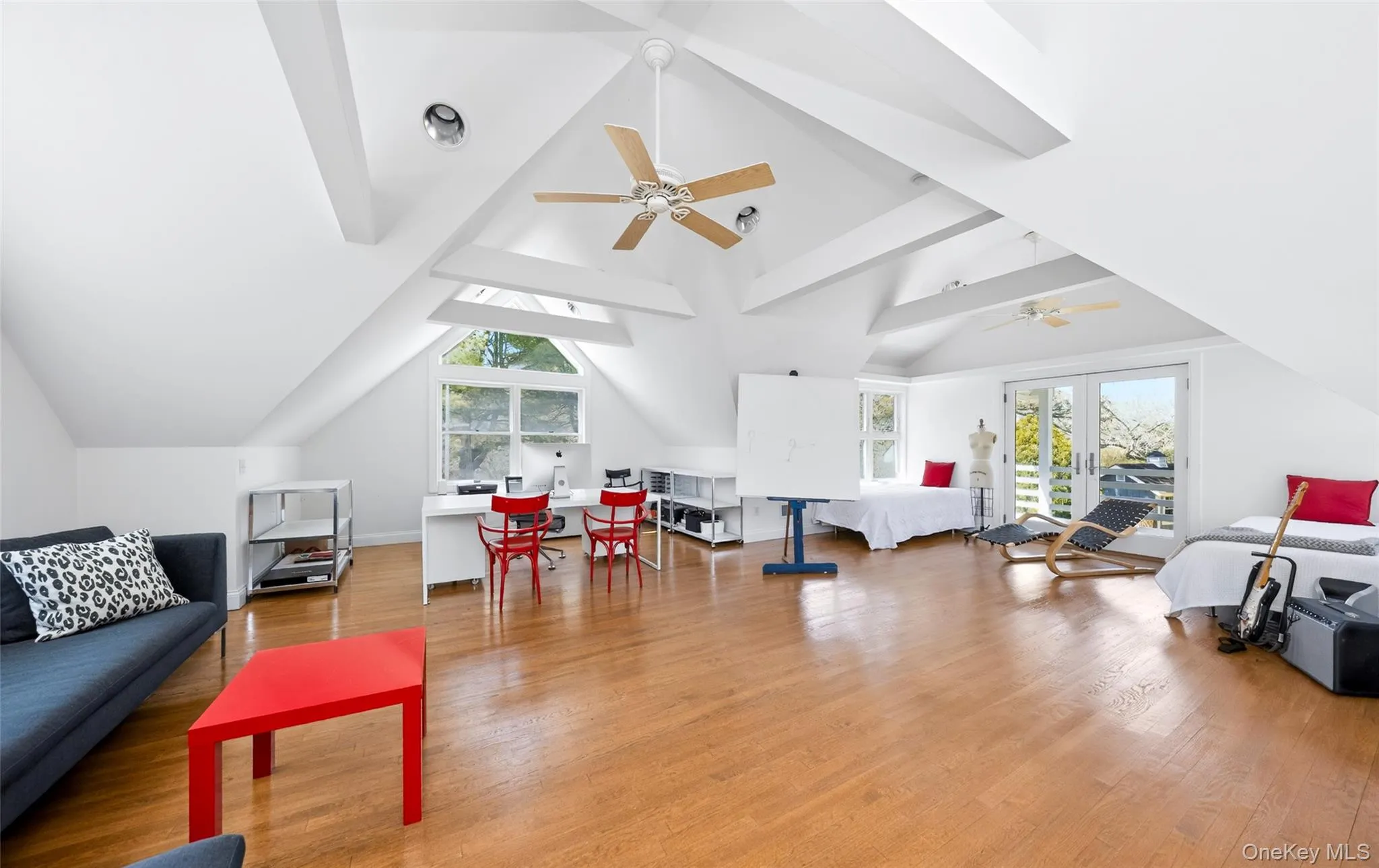 4 Far Pond Road, Southampton, NY, 4 Bedrooms Bedrooms, 9 Rooms Rooms,4 BathroomsBathrooms,Residential Lease,For Rent,Far Pond,0,1010073 4 Far Pond Road, Southampton, NY, 4 Bedrooms Bedrooms, 9 Rooms Rooms,4 BathroomsBathrooms,Residential Lease,For Rent,Far Pond,0,1010073