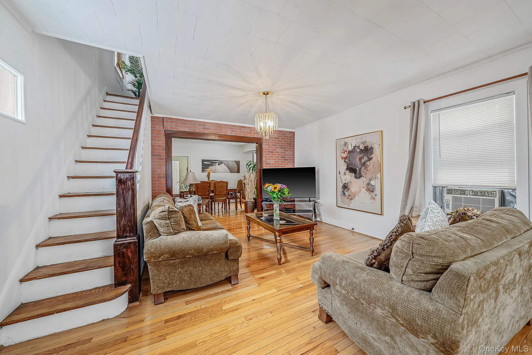 9320 92nd Avenue, New York, NY, 3 Bedrooms Bedrooms, 5 Rooms Rooms,1 BathroomBathrooms,Residential,For Rent,92nd,0,1010078 9320 92nd Avenue, New York, NY, 3 Bedrooms Bedrooms, 5 Rooms Rooms,1 BathroomBathrooms,Residential,For Rent,92nd,0,1010078