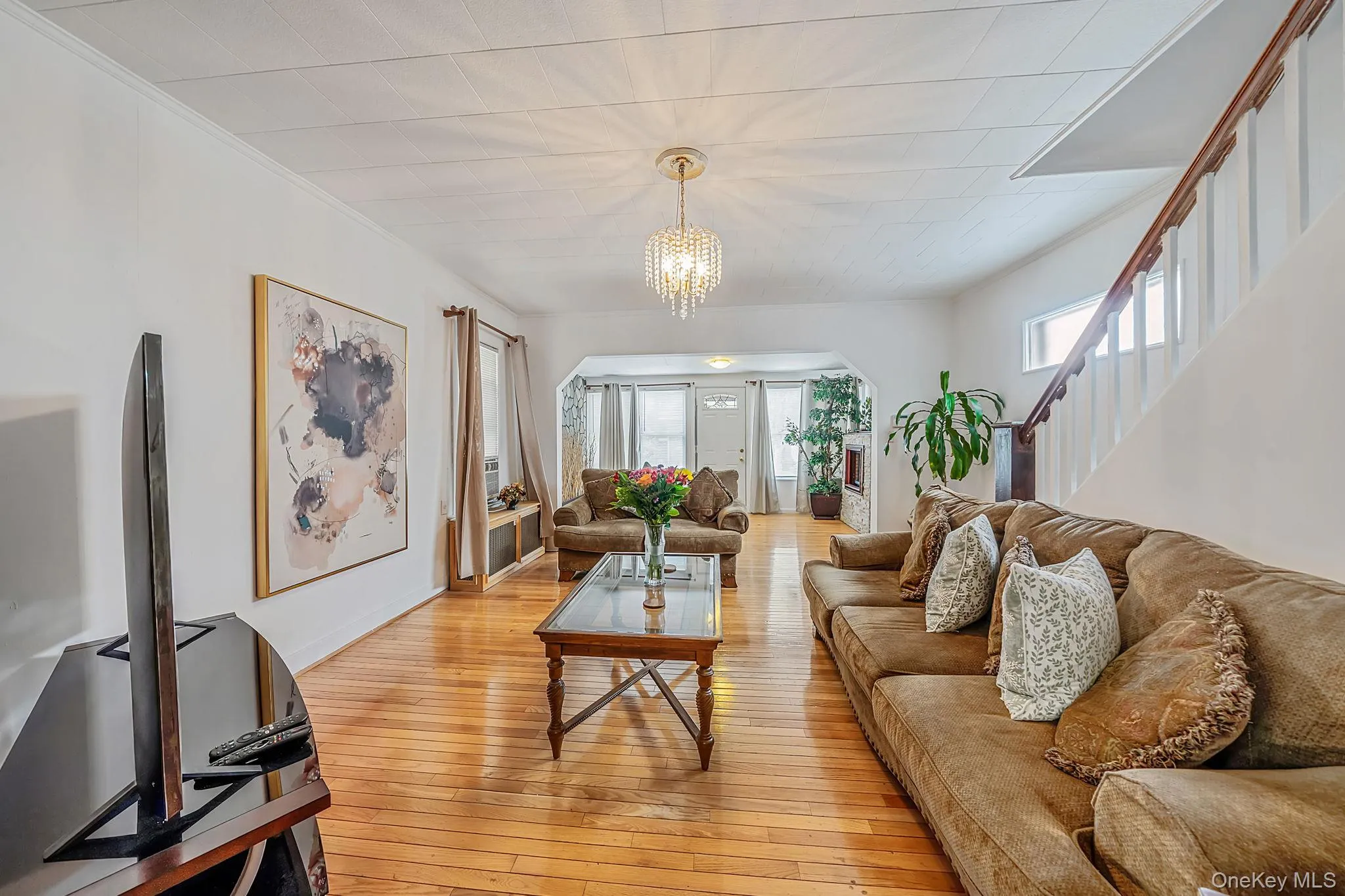 9320 92nd Avenue, New York, NY, 3 Bedrooms Bedrooms, 5 Rooms Rooms,1 BathroomBathrooms,Residential,For Rent,92nd,0,1010078 9320 92nd Avenue, New York, NY, 3 Bedrooms Bedrooms, 5 Rooms Rooms,1 BathroomBathrooms,Residential,For Rent,92nd,0,1010078
