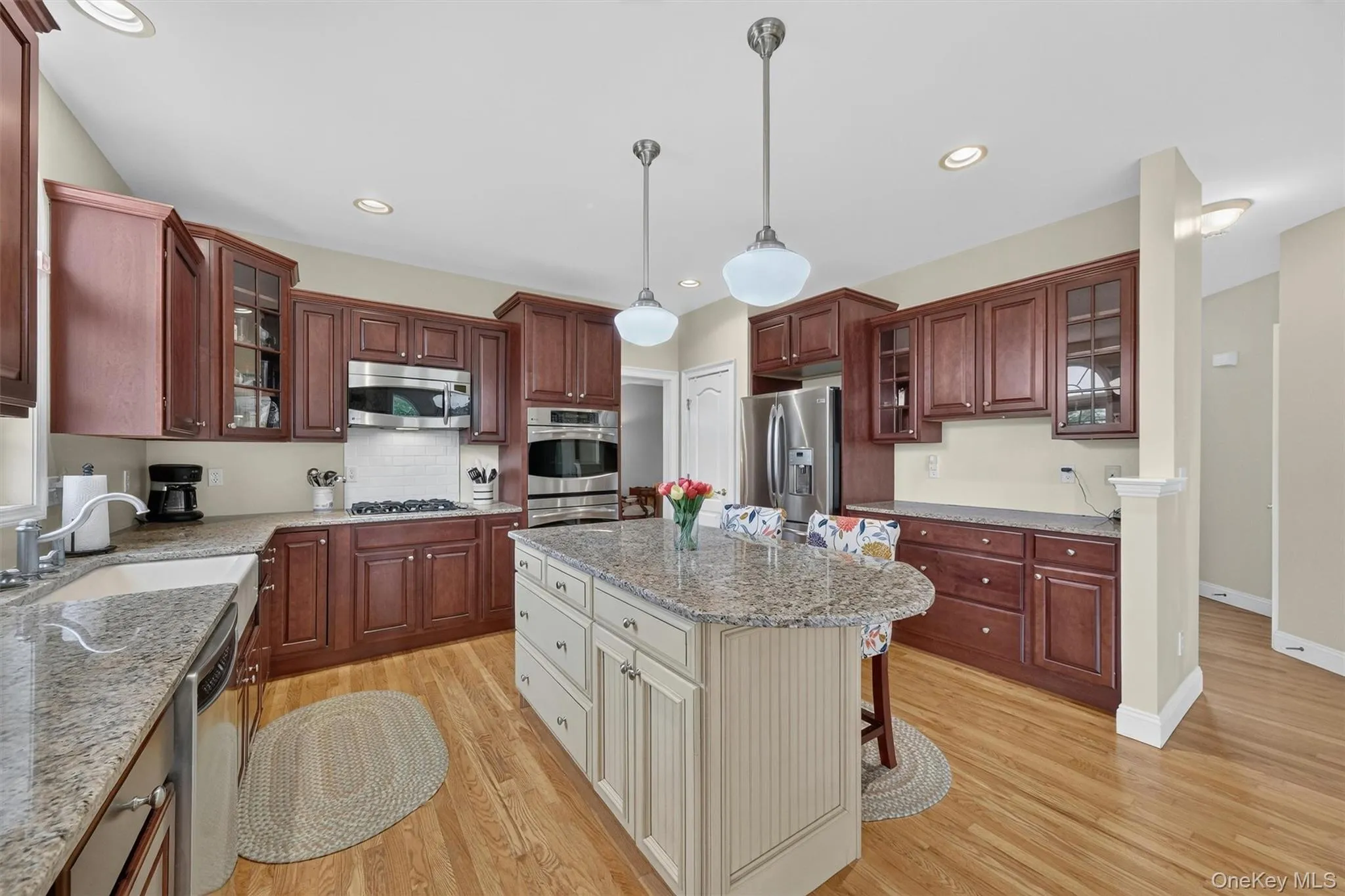 Tremendous counter space, perfect for cooking and baking Tremendous counter space, perfect for cooking and baking