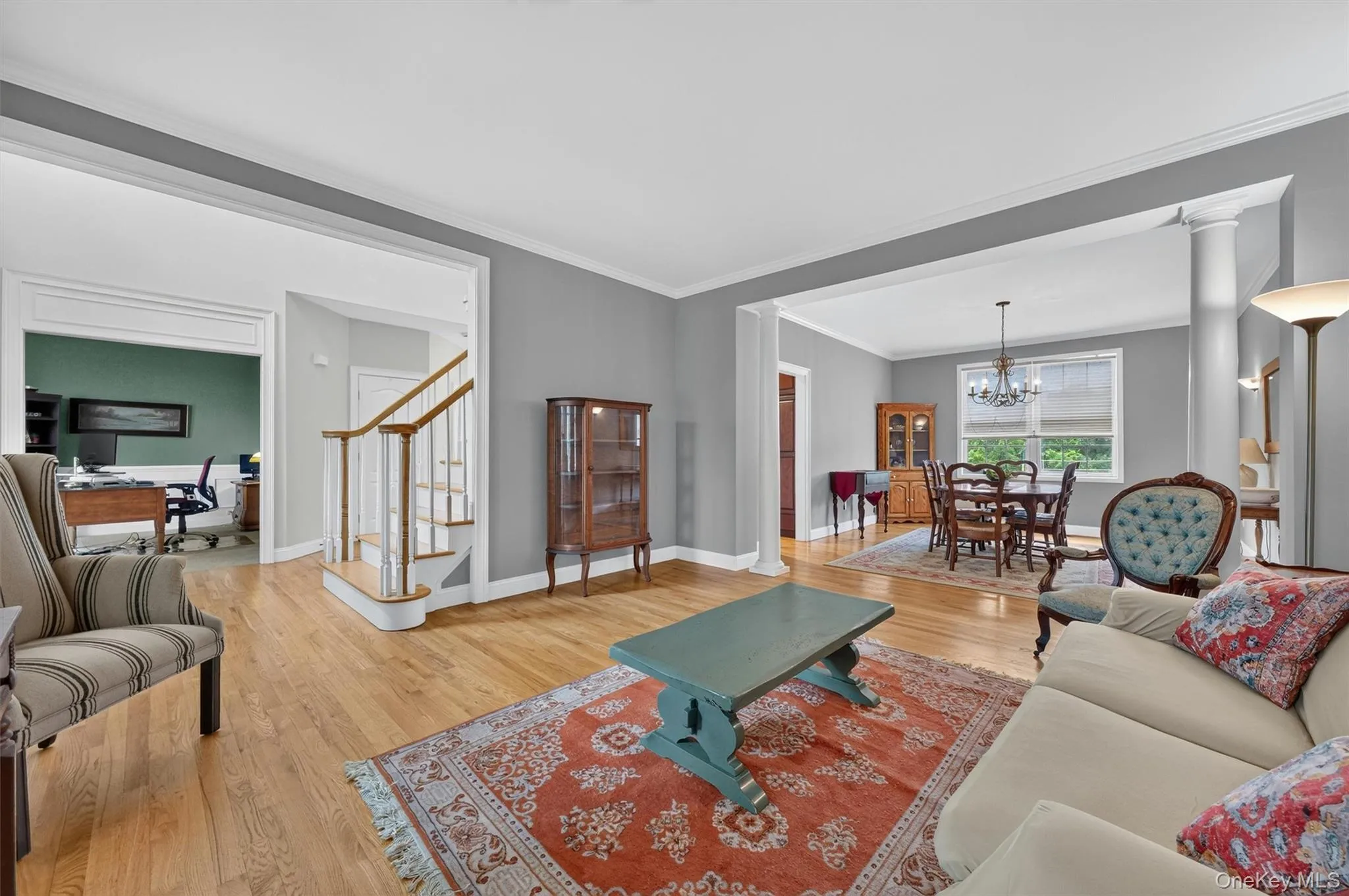 Living room flows nicely to the formal dining room Living room flows nicely to the formal dining room