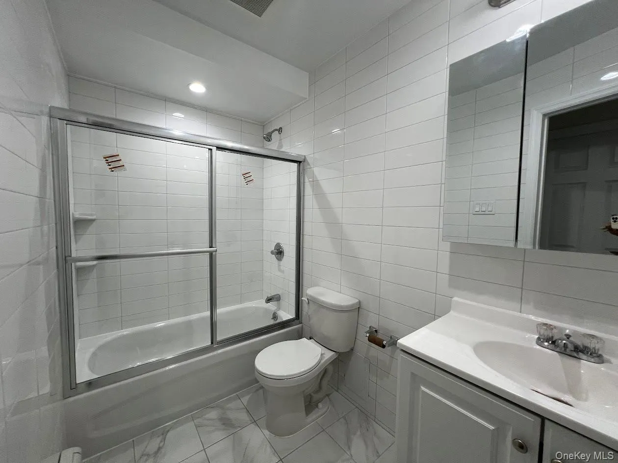 4832 59th Street, New York, NY, 1 Bedroom Bedrooms, 4 Rooms Rooms,1 BathroomBathrooms,Residential Lease,For Rent,59th,0,1010083 4832 59th Street, New York, NY, 1 Bedroom Bedrooms, 4 Rooms Rooms,1 BathroomBathrooms,Residential Lease,For Rent,59th,0,1010083