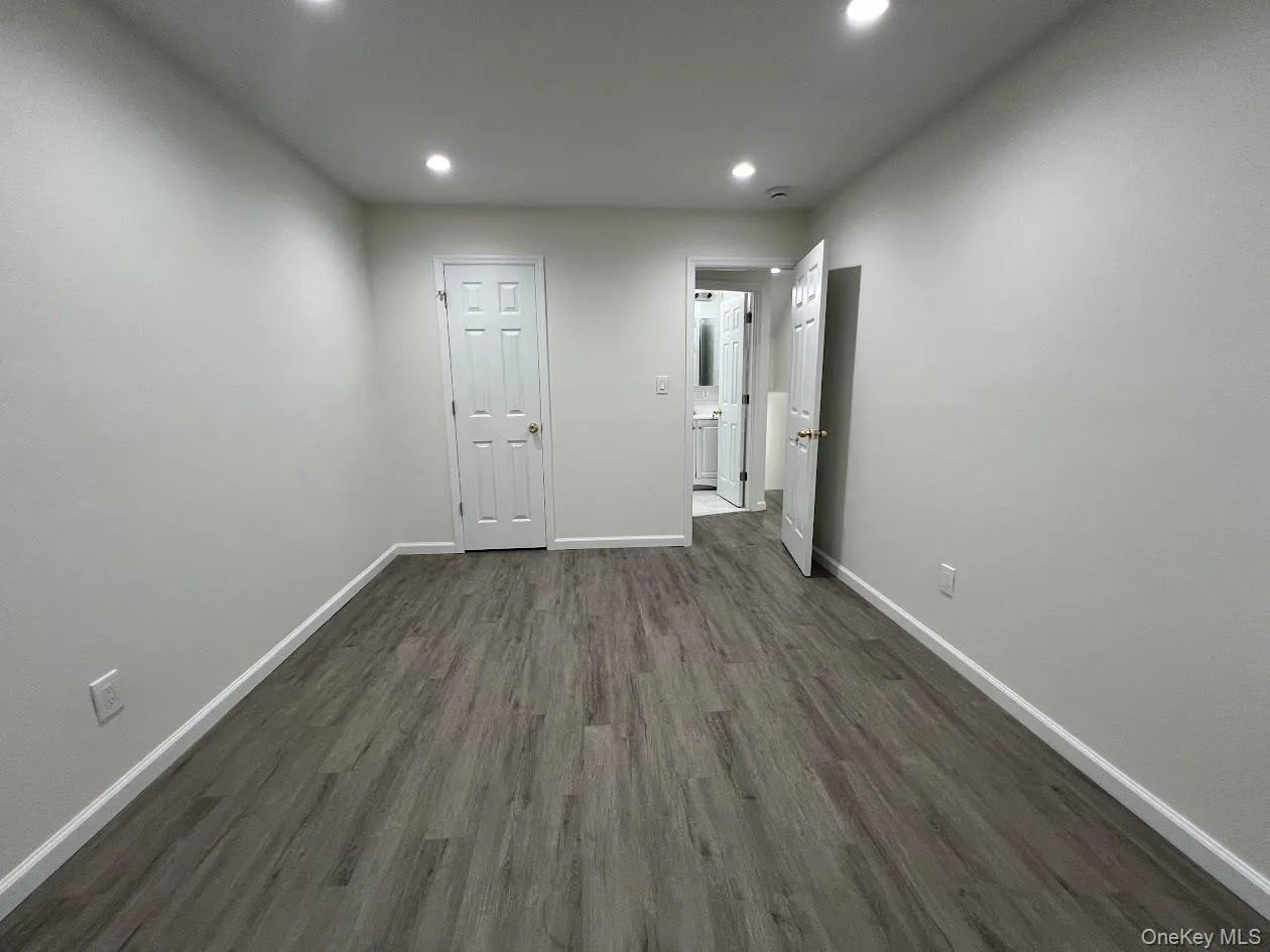 4832 59th Street, New York, NY, 1 Bedroom Bedrooms, 4 Rooms Rooms,1 BathroomBathrooms,Residential Lease,For Rent,59th,0,1010083 4832 59th Street, New York, NY, 1 Bedroom Bedrooms, 4 Rooms Rooms,1 BathroomBathrooms,Residential Lease,For Rent,59th,0,1010083