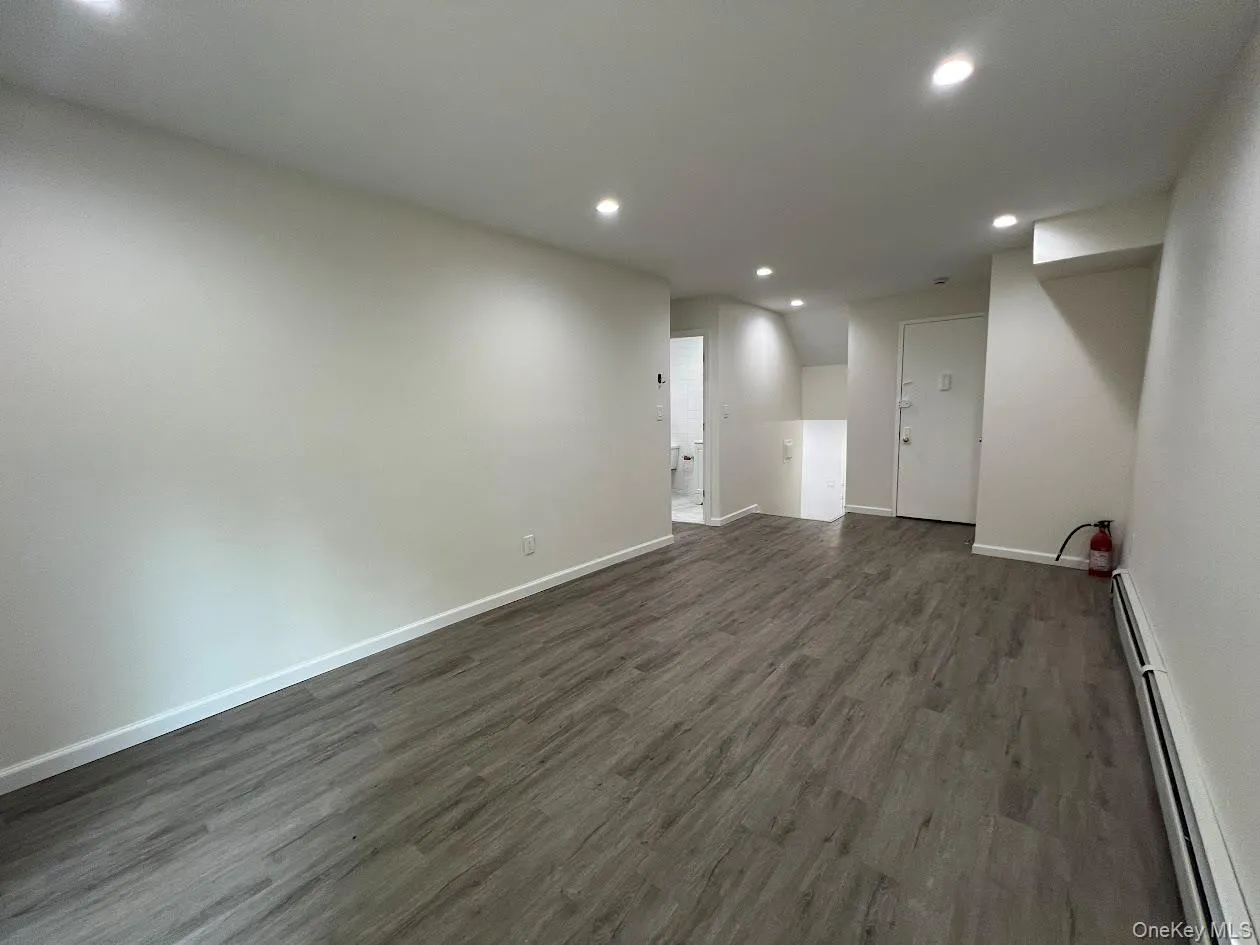4832 59th Street, New York, NY, 1 Bedroom Bedrooms, 4 Rooms Rooms,1 BathroomBathrooms,Residential Lease,For Rent,59th,0,1010083 4832 59th Street, New York, NY, 1 Bedroom Bedrooms, 4 Rooms Rooms,1 BathroomBathrooms,Residential Lease,For Rent,59th,0,1010083
