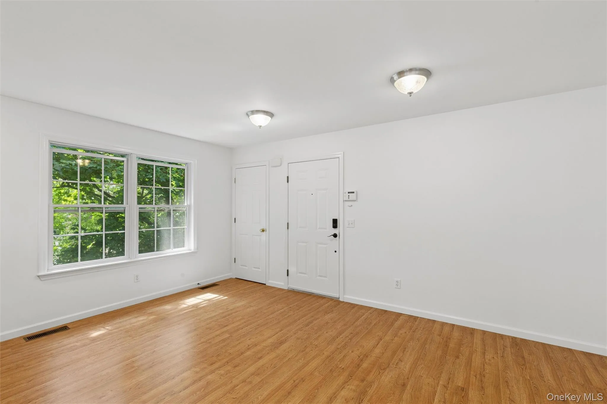 415 1st Street, Southold, NY, 2 Bedrooms Bedrooms, 5 Rooms Rooms,2 BathroomsBathrooms,Residential Lease,For Rent,1st,0,1010093 415 1st Street, Southold, NY, 2 Bedrooms Bedrooms, 5 Rooms Rooms,2 BathroomsBathrooms,Residential Lease,For Rent,1st,0,1010093