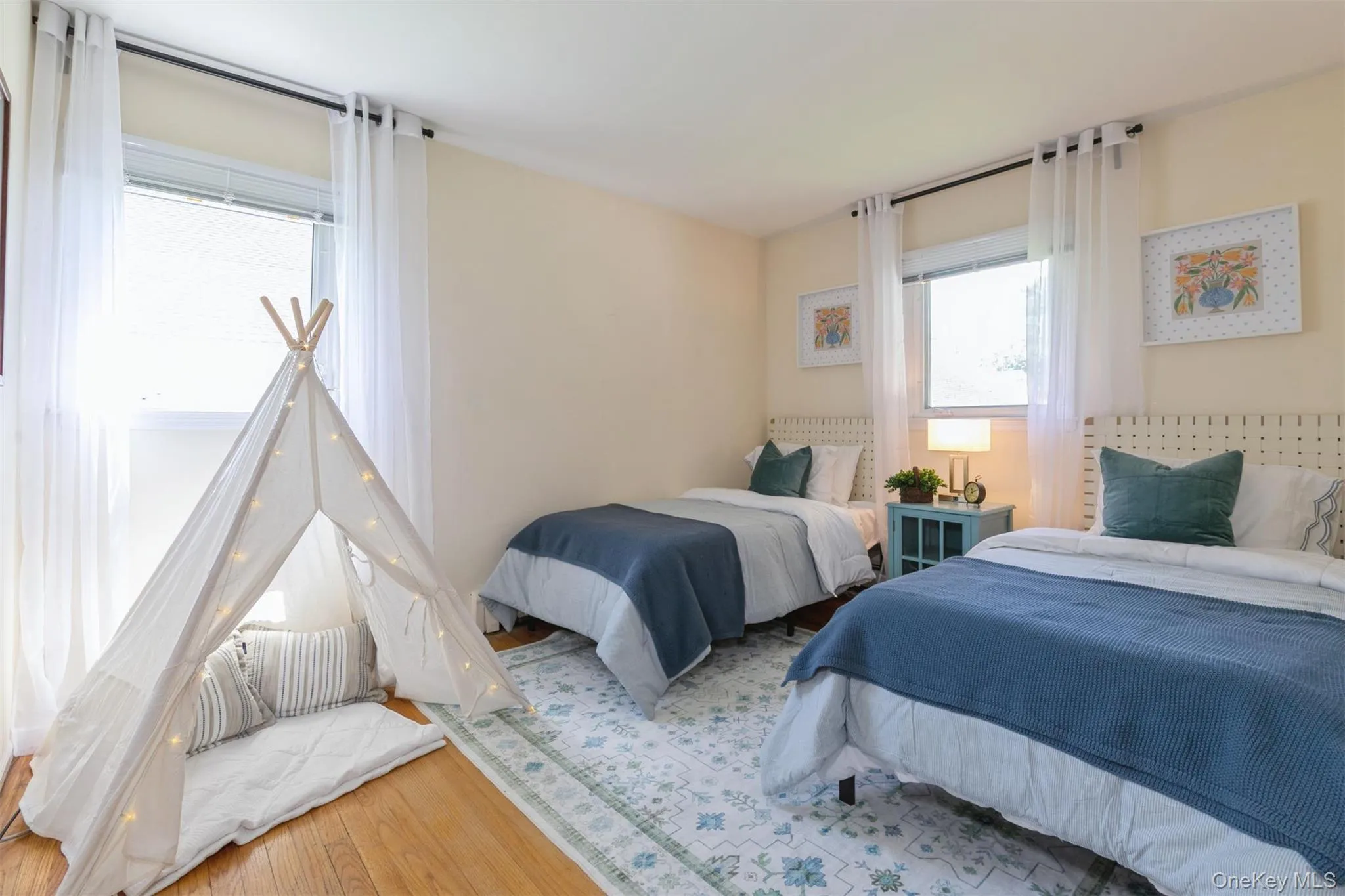42 Summit Drive, Smithtown, NY, 3 Bedrooms Bedrooms, 5 Rooms Rooms,2 BathroomsBathrooms,Residential,For Rent,Summit,0,KEY1010094 42 Summit Drive, Smithtown, NY, 3 Bedrooms Bedrooms, 5 Rooms Rooms,2 BathroomsBathrooms,Residential,For Rent,Summit,0,KEY1010094