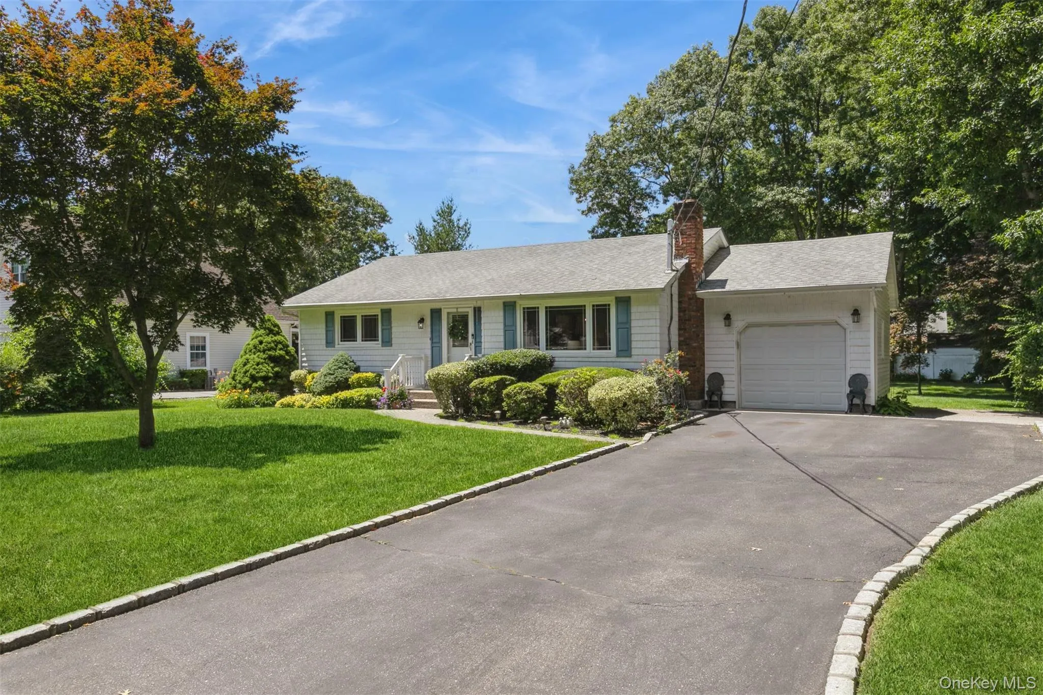 42 Summit Drive, Smithtown, NY, 3 Bedrooms Bedrooms, 5 Rooms Rooms,2 BathroomsBathrooms,Residential,For Rent,Summit,0,KEY1010094 42 Summit Drive, Smithtown, NY, 3 Bedrooms Bedrooms, 5 Rooms Rooms,2 BathroomsBathrooms,Residential,For Rent,Summit,0,KEY1010094