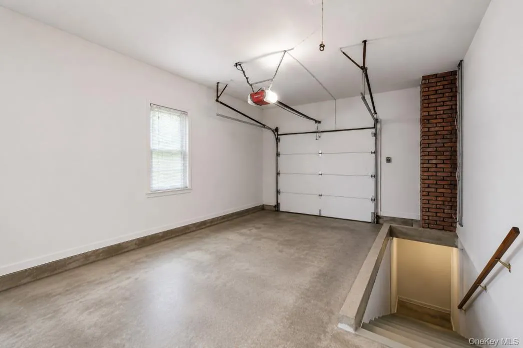42 Summit Drive, Smithtown, NY, 3 Bedrooms Bedrooms, 5 Rooms Rooms,2 BathroomsBathrooms,Residential,For Rent,Summit,0,KEY1010094 42 Summit Drive, Smithtown, NY, 3 Bedrooms Bedrooms, 5 Rooms Rooms,2 BathroomsBathrooms,Residential,For Rent,Summit,0,KEY1010094