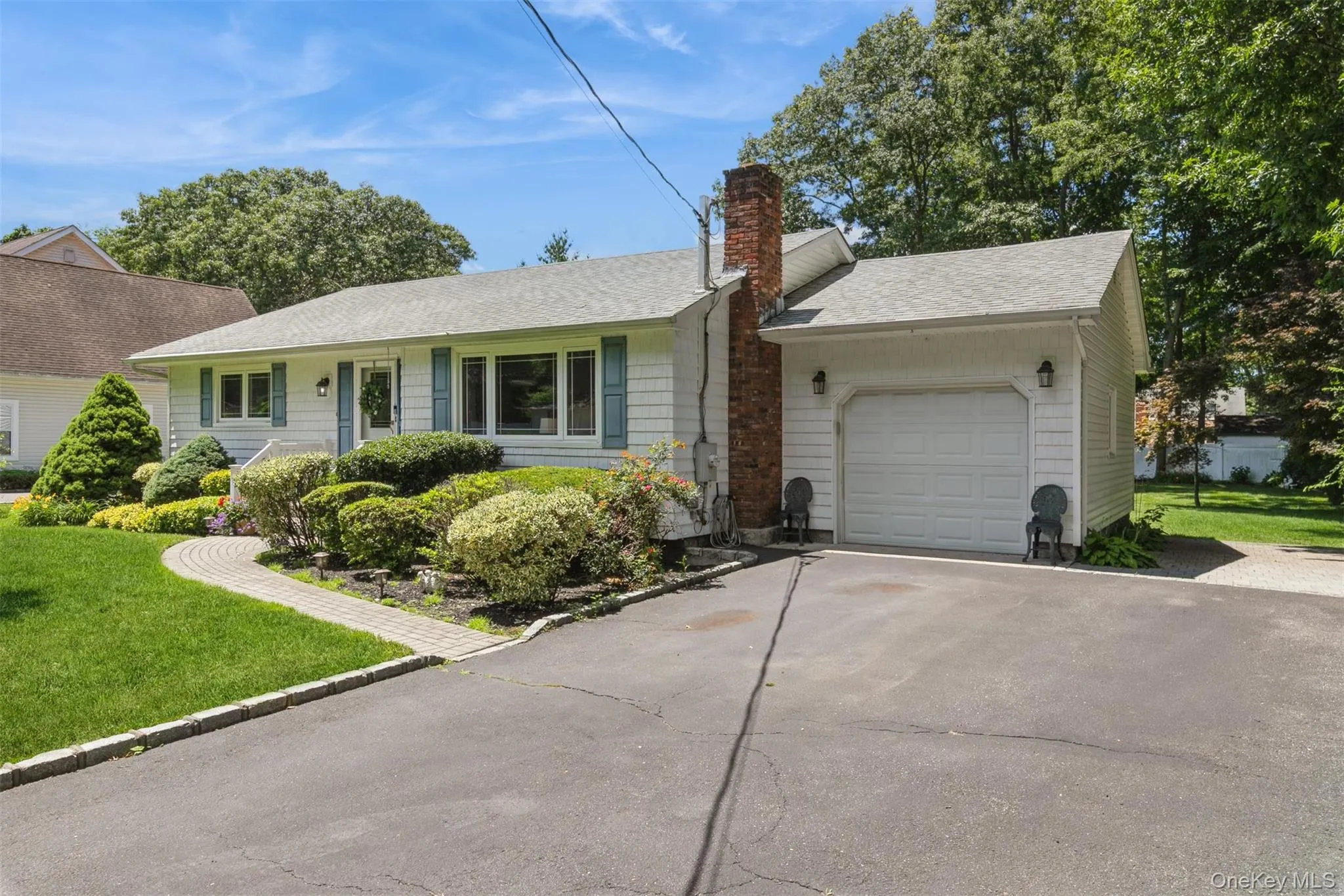 42 Summit Drive, Smithtown, NY, 3 Bedrooms Bedrooms, 5 Rooms Rooms,2 BathroomsBathrooms,Residential,For Rent,Summit,0,KEY1010094 42 Summit Drive, Smithtown, NY, 3 Bedrooms Bedrooms, 5 Rooms Rooms,2 BathroomsBathrooms,Residential,For Rent,Summit,0,KEY1010094