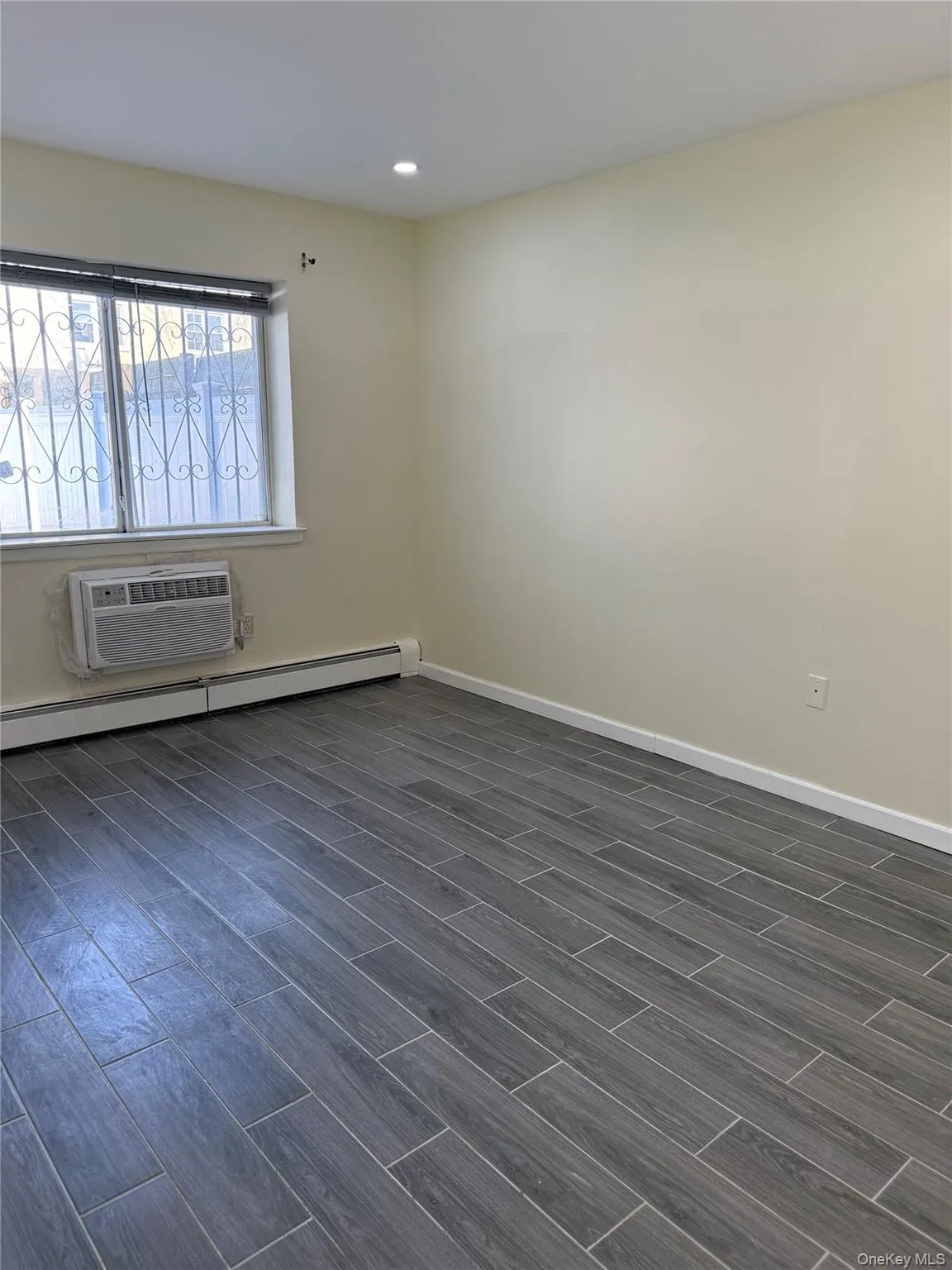 182 Beach 61st Street, New York, NY, 2 Bedrooms Bedrooms, 5 Rooms Rooms,1 BathroomBathrooms,Residential Lease,For Rent,Beach 61st,0,1010095 182 Beach 61st Street, New York, NY, 2 Bedrooms Bedrooms, 5 Rooms Rooms,1 BathroomBathrooms,Residential Lease,For Rent,Beach 61st,0,1010095