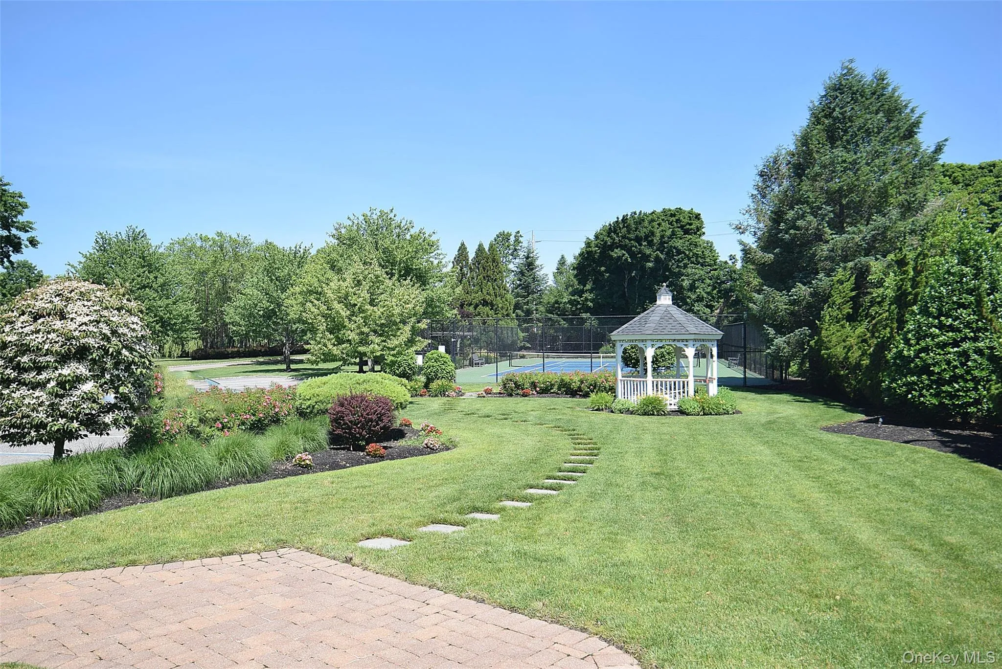 56 Foxglove Row, Riverhead, NY, 4 Bedrooms Bedrooms, 8 Rooms Rooms,2 BathroomsBathrooms,Residential,For Rent,Foxglove,0,1010096 56 Foxglove Row, Riverhead, NY, 4 Bedrooms Bedrooms, 8 Rooms Rooms,2 BathroomsBathrooms,Residential,For Rent,Foxglove,0,1010096