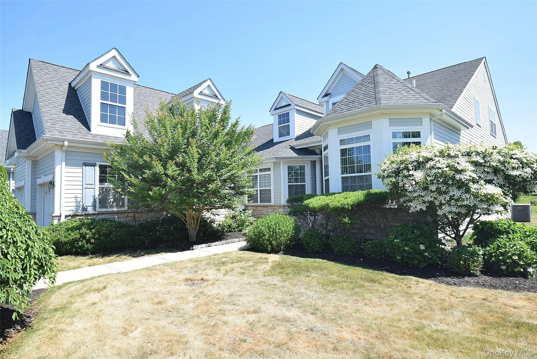 56 Foxglove Row, Riverhead, NY, 4 Bedrooms Bedrooms, 8 Rooms Rooms,2 BathroomsBathrooms,Residential,For Rent,Foxglove,0,1010096 56 Foxglove Row, Riverhead, NY, 4 Bedrooms Bedrooms, 8 Rooms Rooms,2 BathroomsBathrooms,Residential,For Rent,Foxglove,0,1010096