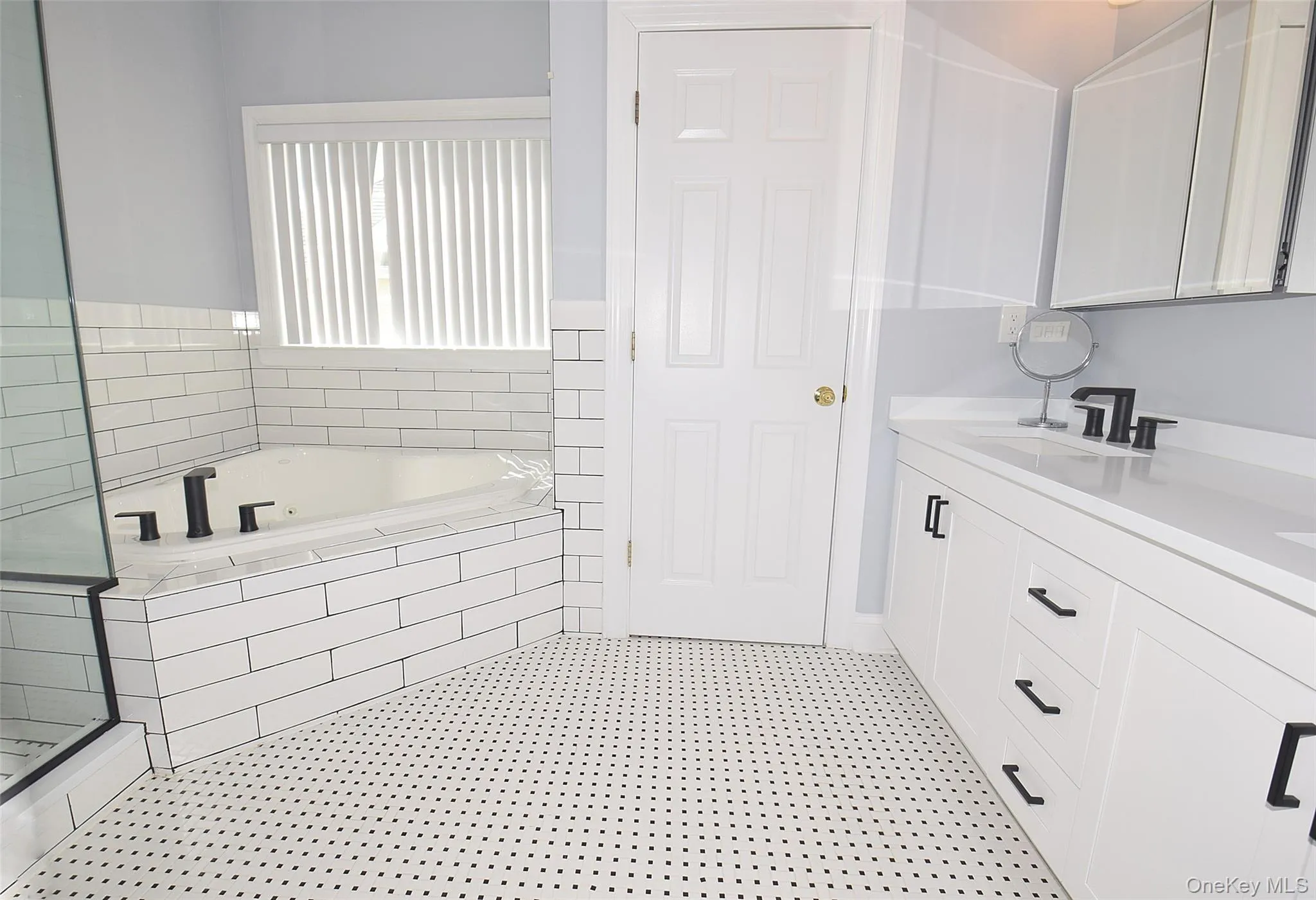 56 Foxglove Row, Riverhead, NY, 4 Bedrooms Bedrooms, 8 Rooms Rooms,2 BathroomsBathrooms,Residential,For Rent,Foxglove,0,1010096 56 Foxglove Row, Riverhead, NY, 4 Bedrooms Bedrooms, 8 Rooms Rooms,2 BathroomsBathrooms,Residential,For Rent,Foxglove,0,1010096