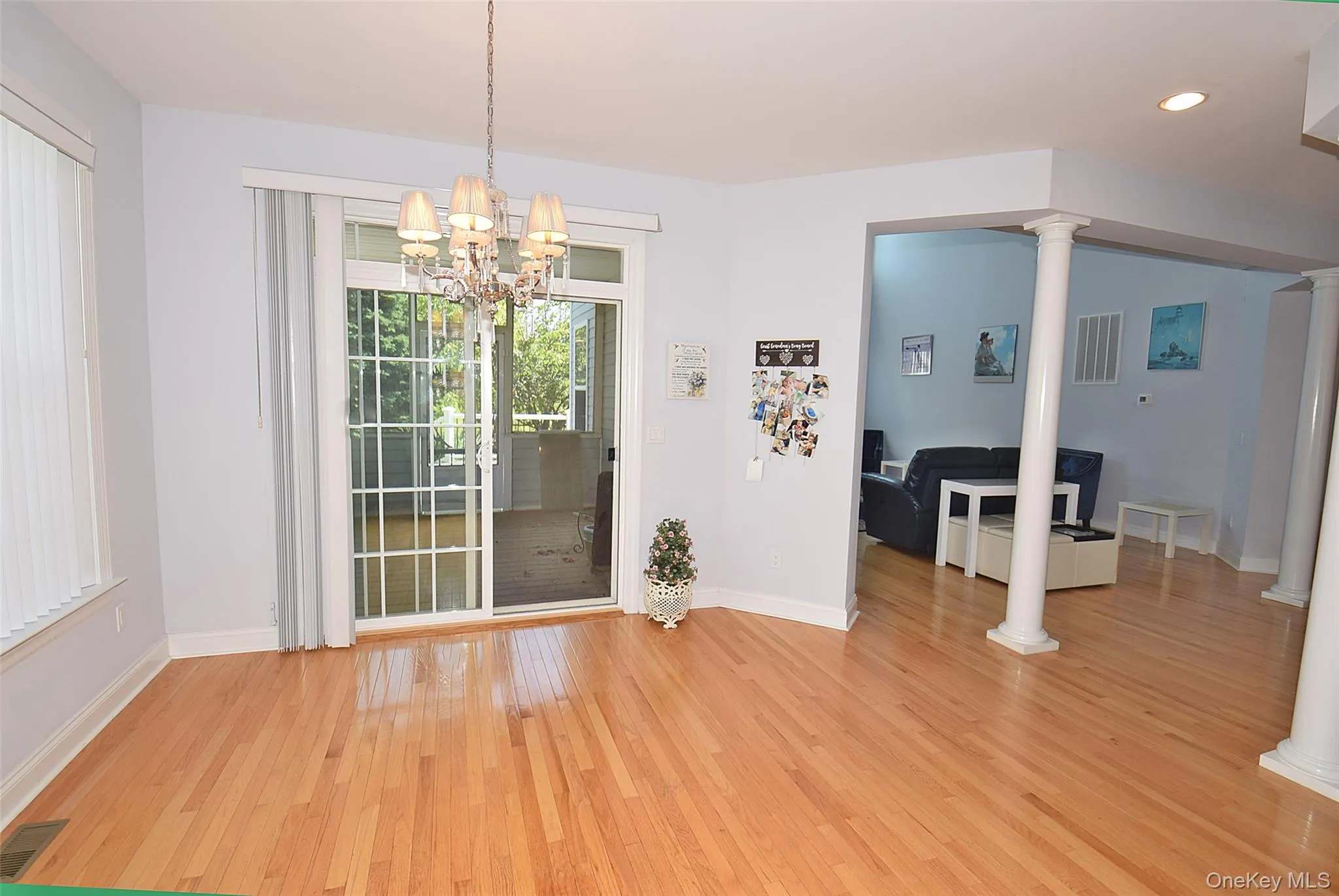 56 Foxglove Row, Riverhead, NY, 4 Bedrooms Bedrooms, 8 Rooms Rooms,2 BathroomsBathrooms,Residential,For Rent,Foxglove,0,1010096 56 Foxglove Row, Riverhead, NY, 4 Bedrooms Bedrooms, 8 Rooms Rooms,2 BathroomsBathrooms,Residential,For Rent,Foxglove,0,1010096