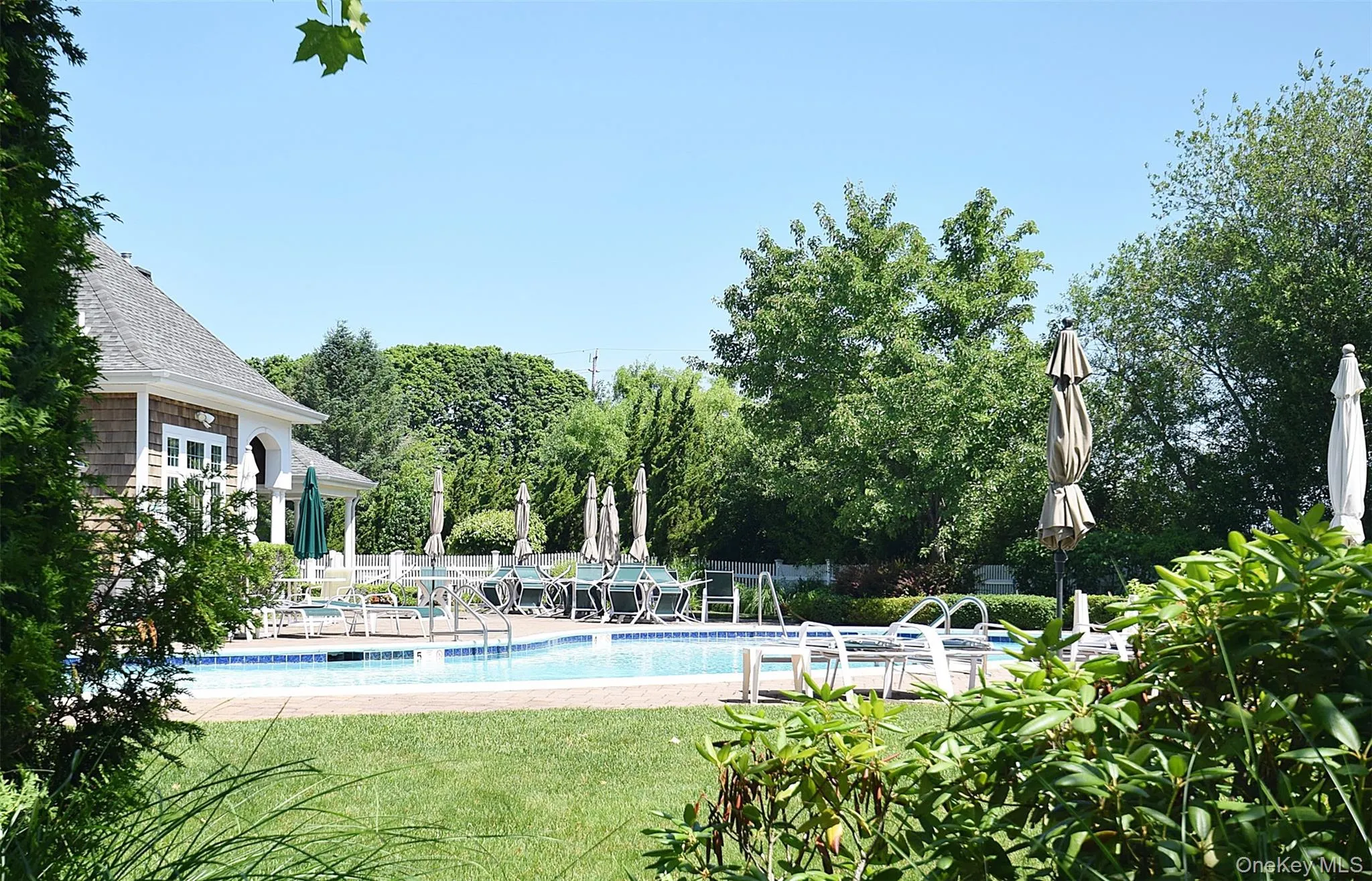 56 Foxglove Row, Riverhead, NY, 4 Bedrooms Bedrooms, 8 Rooms Rooms,2 BathroomsBathrooms,Residential,For Rent,Foxglove,0,1010096 56 Foxglove Row, Riverhead, NY, 4 Bedrooms Bedrooms, 8 Rooms Rooms,2 BathroomsBathrooms,Residential,For Rent,Foxglove,0,1010096
