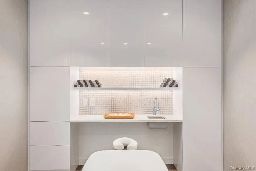 131-01 40th Road, New York, NY, 2 Rooms Rooms,1 BathroomBathrooms,Residential Lease,For Rent,40th,0,1010097 131-01 40th Road, New York, NY, 2 Rooms Rooms,1 BathroomBathrooms,Residential Lease,For Rent,40th,0,1010097