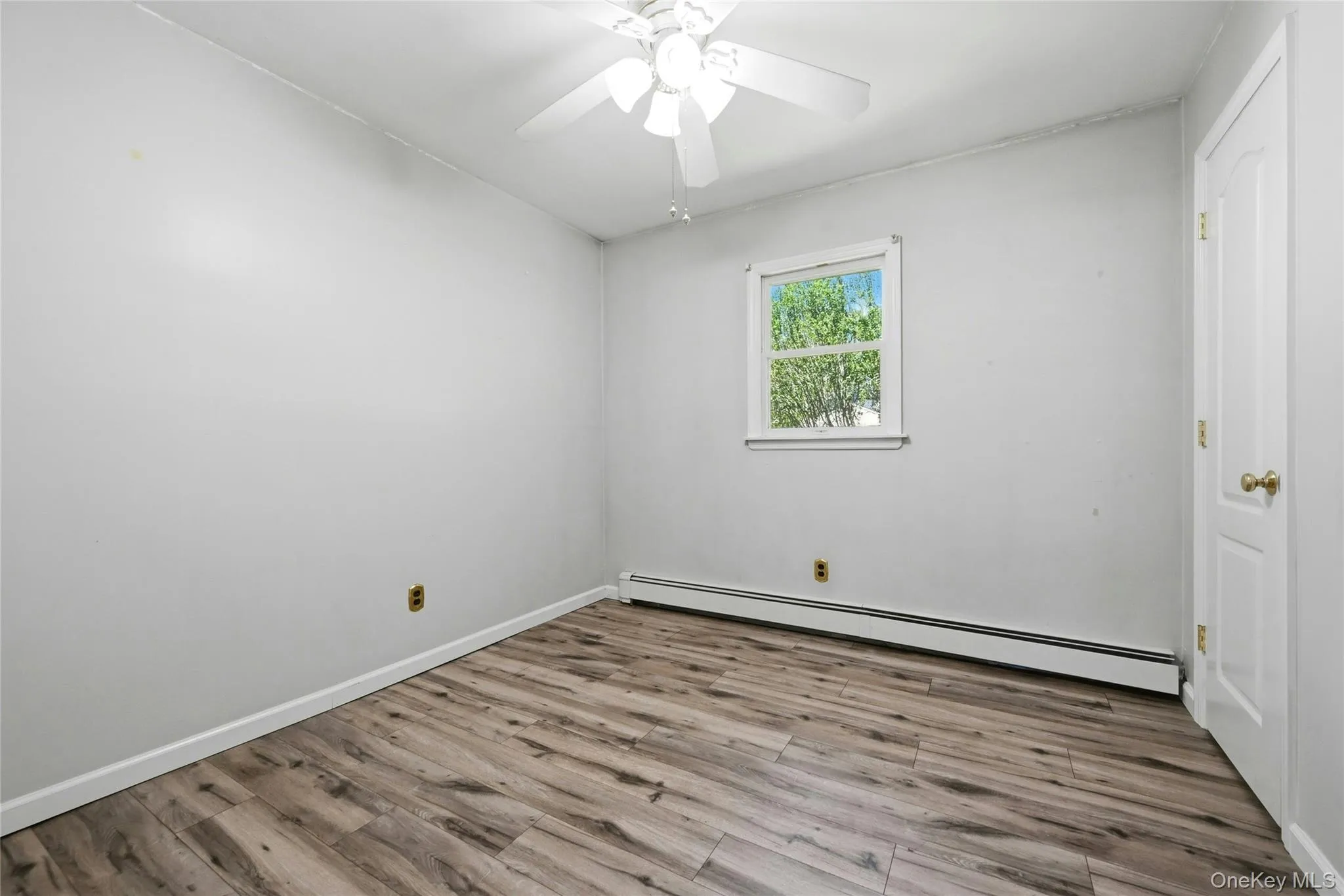 10 Twin Pine Lane, Brookhaven, NY, 3 Bedrooms Bedrooms, 5 Rooms Rooms,1 BathroomBathrooms,Residential,For Rent,Twin Pine,0,1010100 10 Twin Pine Lane, Brookhaven, NY, 3 Bedrooms Bedrooms, 5 Rooms Rooms,1 BathroomBathrooms,Residential,For Rent,Twin Pine,0,1010100