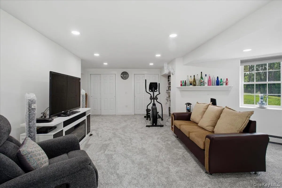 33 Gabriels Path, Beekman, NY, 4 Bedrooms Bedrooms, 10 Rooms Rooms,3 BathroomsBathrooms,Residential,For Rent,Gabriels,0,1010101 33 Gabriels Path, Beekman, NY, 4 Bedrooms Bedrooms, 10 Rooms Rooms,3 BathroomsBathrooms,Residential,For Rent,Gabriels,0,1010101
