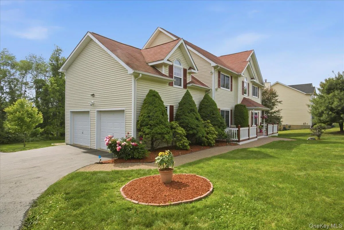 33 Gabriels Path, Beekman, NY, 4 Bedrooms Bedrooms, 10 Rooms Rooms,3 BathroomsBathrooms,Residential,For Rent,Gabriels,0,1010101 33 Gabriels Path, Beekman, NY, 4 Bedrooms Bedrooms, 10 Rooms Rooms,3 BathroomsBathrooms,Residential,For Rent,Gabriels,0,1010101