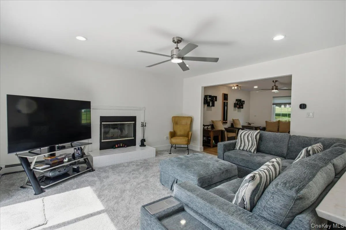 33 Gabriels Path, Beekman, NY, 4 Bedrooms Bedrooms, 10 Rooms Rooms,3 BathroomsBathrooms,Residential,For Rent,Gabriels,0,1010101 33 Gabriels Path, Beekman, NY, 4 Bedrooms Bedrooms, 10 Rooms Rooms,3 BathroomsBathrooms,Residential,For Rent,Gabriels,0,1010101