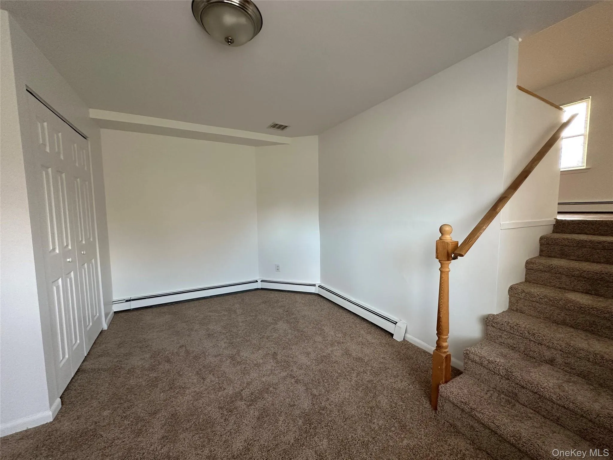 18 green Place, Brookhaven, NY, 1 Bedroom Bedrooms, 3 Rooms Rooms,1 BathroomBathrooms,Residential Lease,For Rent,green,0,KEY1010103 18 green Place, Brookhaven, NY, 1 Bedroom Bedrooms, 3 Rooms Rooms,1 BathroomBathrooms,Residential Lease,For Rent,green,0,KEY1010103
