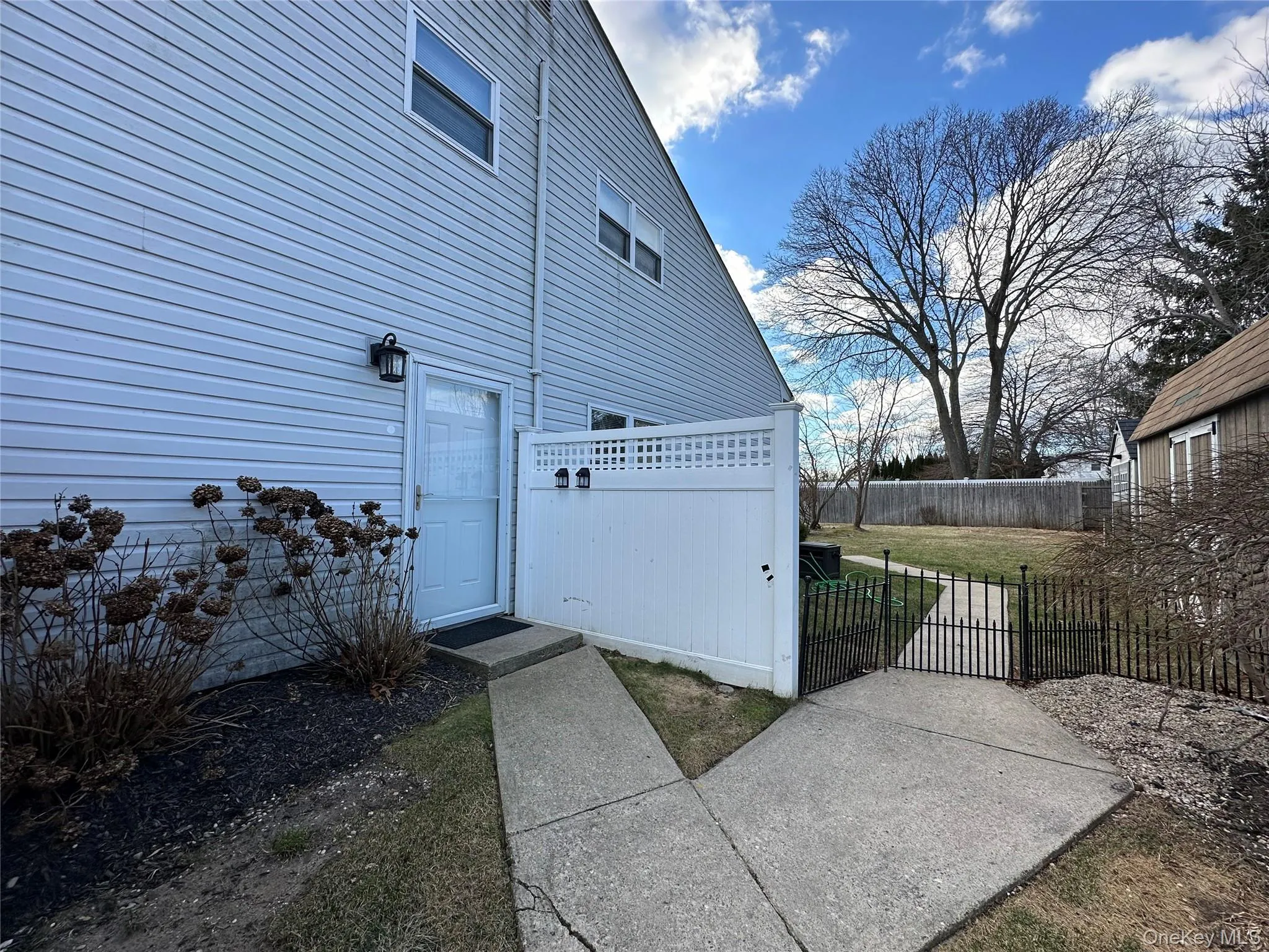 18 green Place, Brookhaven, NY, 1 Bedroom Bedrooms, 3 Rooms Rooms,1 BathroomBathrooms,Residential Lease,For Rent,green,0,KEY1010103 18 green Place, Brookhaven, NY, 1 Bedroom Bedrooms, 3 Rooms Rooms,1 BathroomBathrooms,Residential Lease,For Rent,green,0,KEY1010103