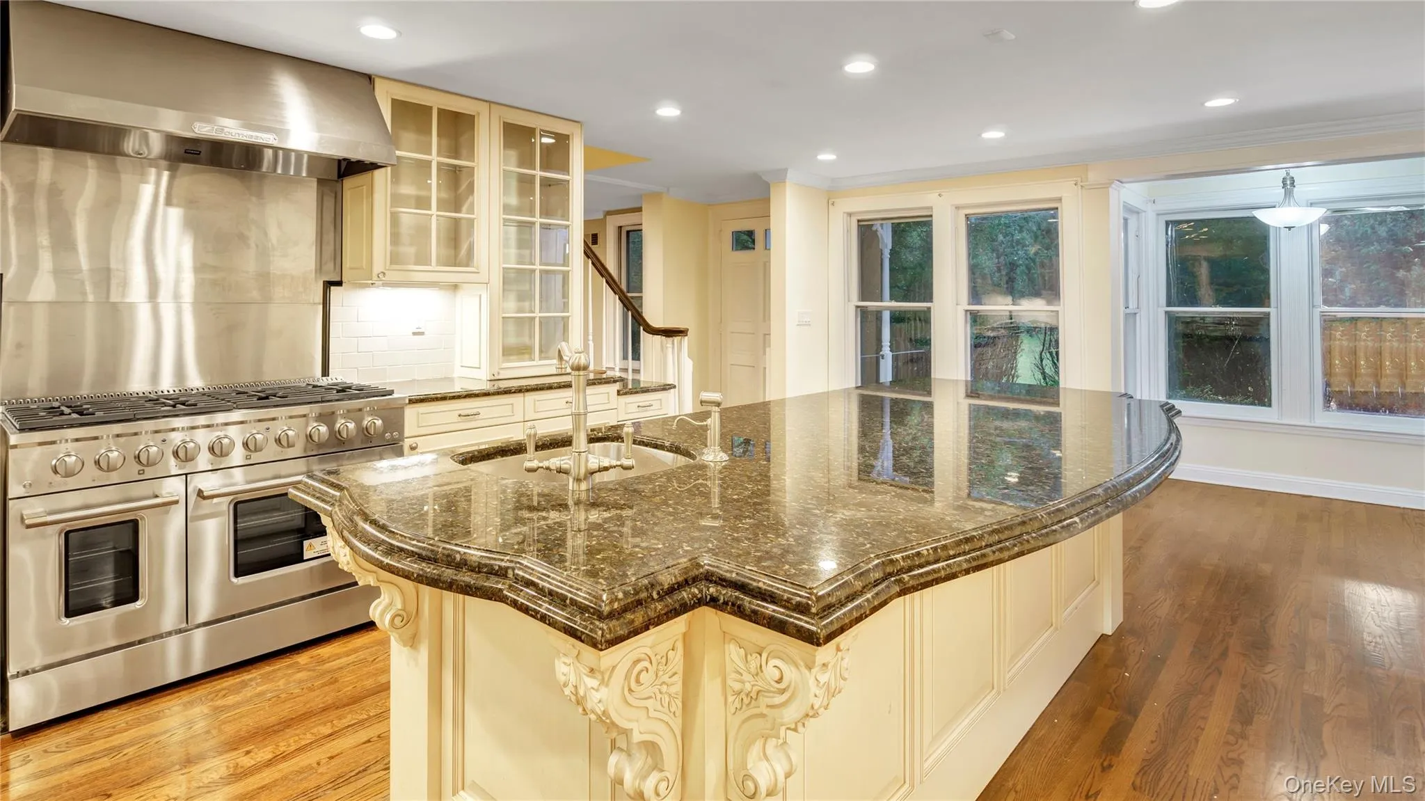 Chef's Kitchen Chef's Kitchen