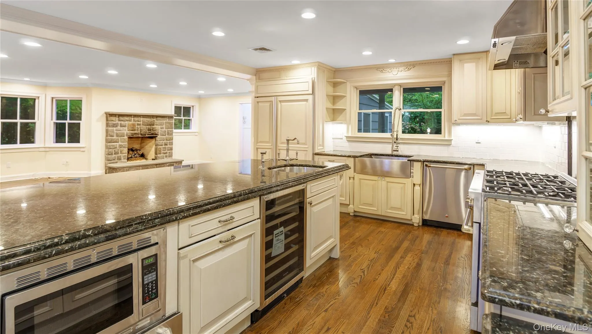 Chef's Kitchen Chef's Kitchen