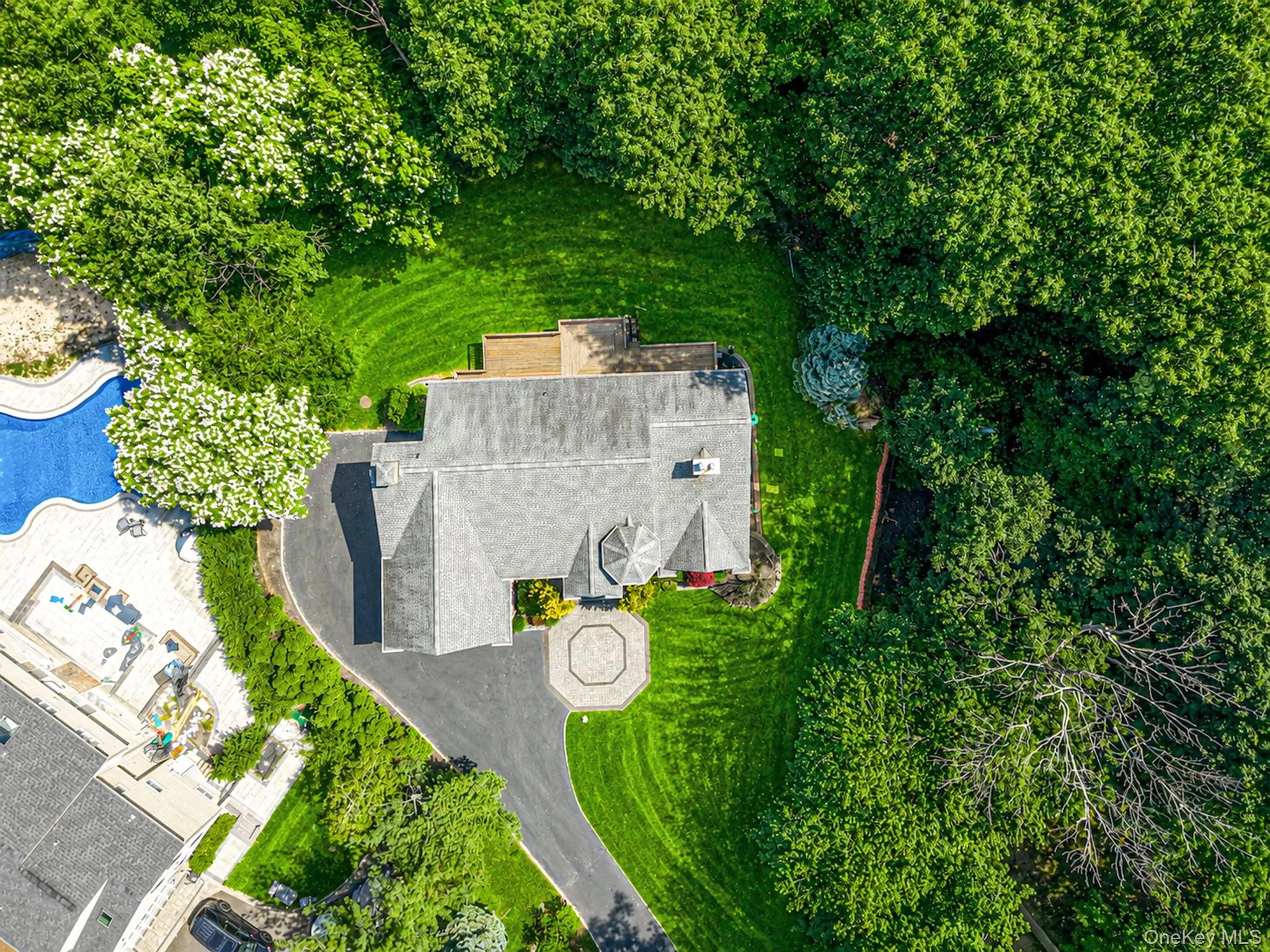 589 Landing Avenue, Smithtown, NY, 4 Bedrooms Bedrooms, 9 Rooms Rooms,2 BathroomsBathrooms,Residential,For Rent,Landing,0,1010107 589 Landing Avenue, Smithtown, NY, 4 Bedrooms Bedrooms, 9 Rooms Rooms,2 BathroomsBathrooms,Residential,For Rent,Landing,0,1010107