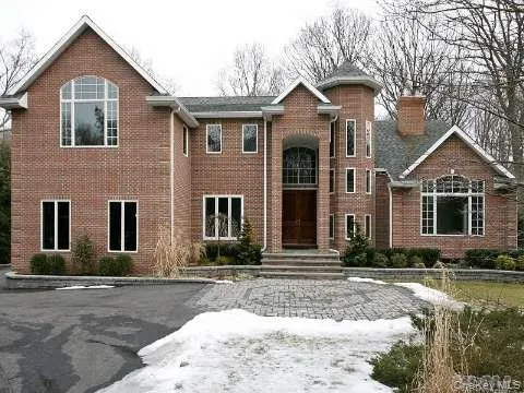 589 Landing Avenue, Smithtown, NY, 4 Bedrooms Bedrooms, 9 Rooms Rooms,2 BathroomsBathrooms,Residential,For Rent,Landing,0,1010107 589 Landing Avenue, Smithtown, NY, 4 Bedrooms Bedrooms, 9 Rooms Rooms,2 BathroomsBathrooms,Residential,For Rent,Landing,0,1010107