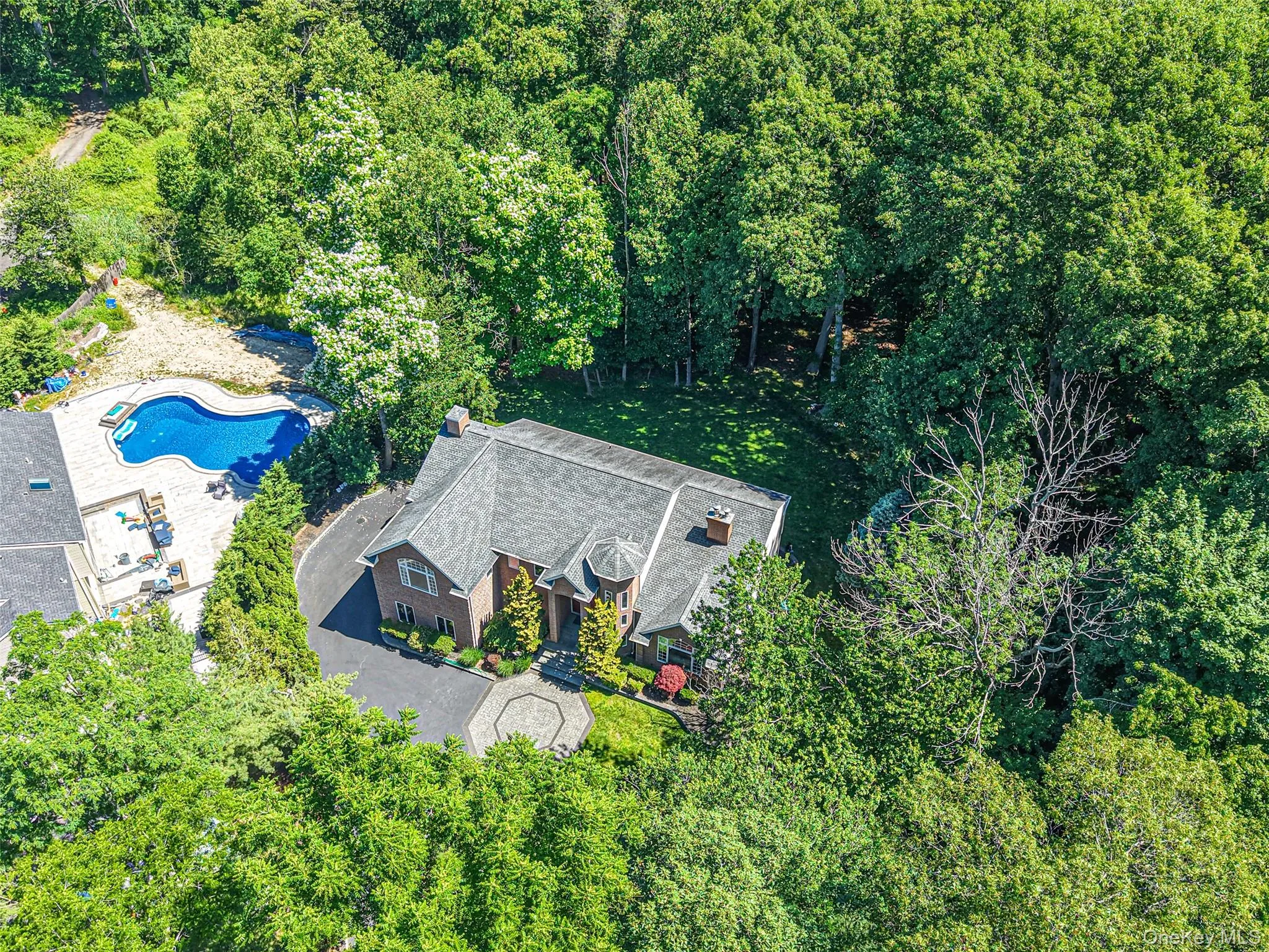 589 Landing Avenue, Smithtown, NY, 4 Bedrooms Bedrooms, 9 Rooms Rooms,2 BathroomsBathrooms,Residential,For Rent,Landing,0,1010107 589 Landing Avenue, Smithtown, NY, 4 Bedrooms Bedrooms, 9 Rooms Rooms,2 BathroomsBathrooms,Residential,For Rent,Landing,0,1010107