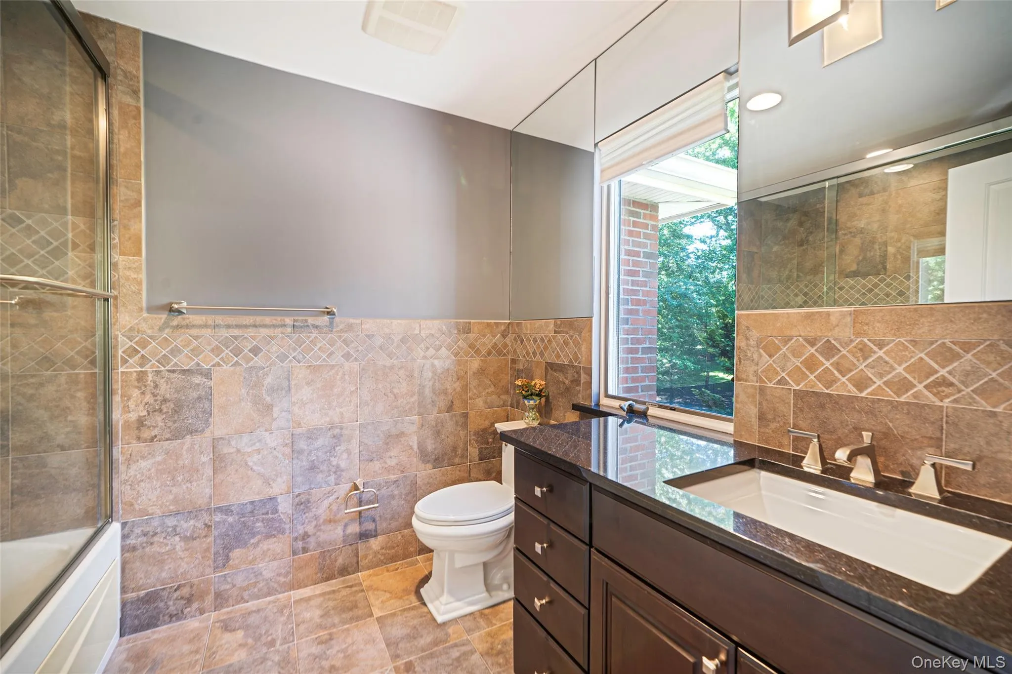 589 Landing Avenue, Smithtown, NY, 4 Bedrooms Bedrooms, 9 Rooms Rooms,2 BathroomsBathrooms,Residential,For Rent,Landing,0,1010107 589 Landing Avenue, Smithtown, NY, 4 Bedrooms Bedrooms, 9 Rooms Rooms,2 BathroomsBathrooms,Residential,For Rent,Landing,0,1010107