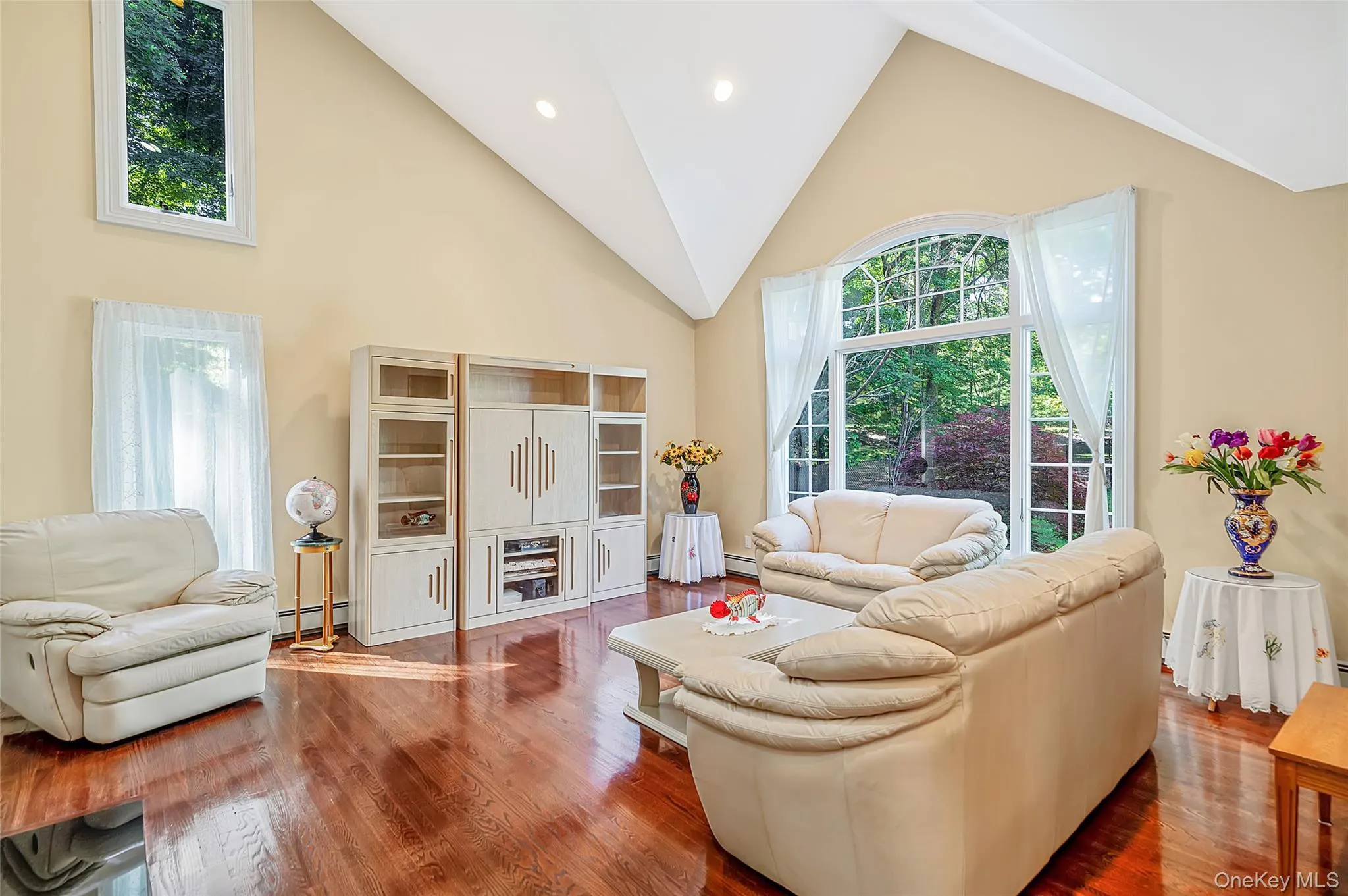 589 Landing Avenue, Smithtown, NY, 4 Bedrooms Bedrooms, 9 Rooms Rooms,2 BathroomsBathrooms,Residential,For Rent,Landing,0,1010107 589 Landing Avenue, Smithtown, NY, 4 Bedrooms Bedrooms, 9 Rooms Rooms,2 BathroomsBathrooms,Residential,For Rent,Landing,0,1010107